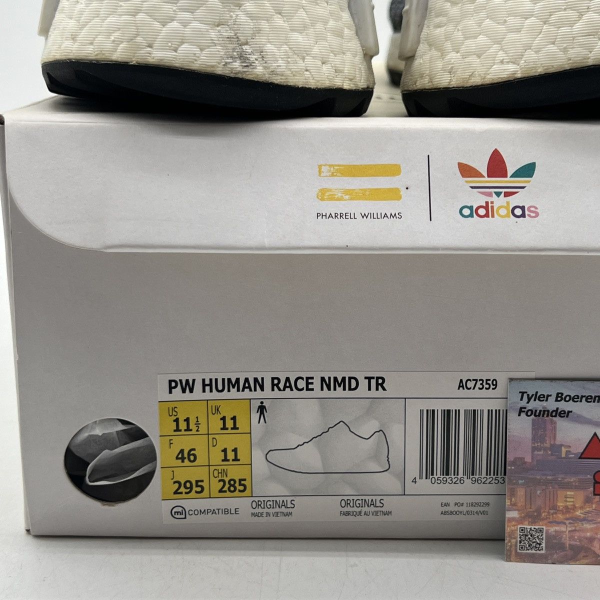 Adidas Pharrell x NMD human race Oreo Size US 11.5 / EU 44-45 - 6 Thumbnail