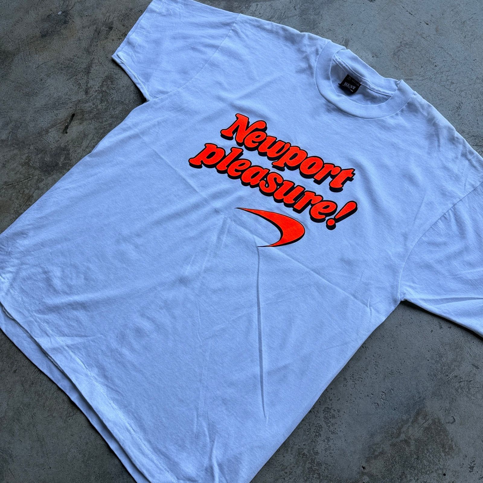 Other Vintage 90s Newport Pleasure White Graphic Tee Orange Script Size US XL / EU 56 / 4 - 3 Thumbnail