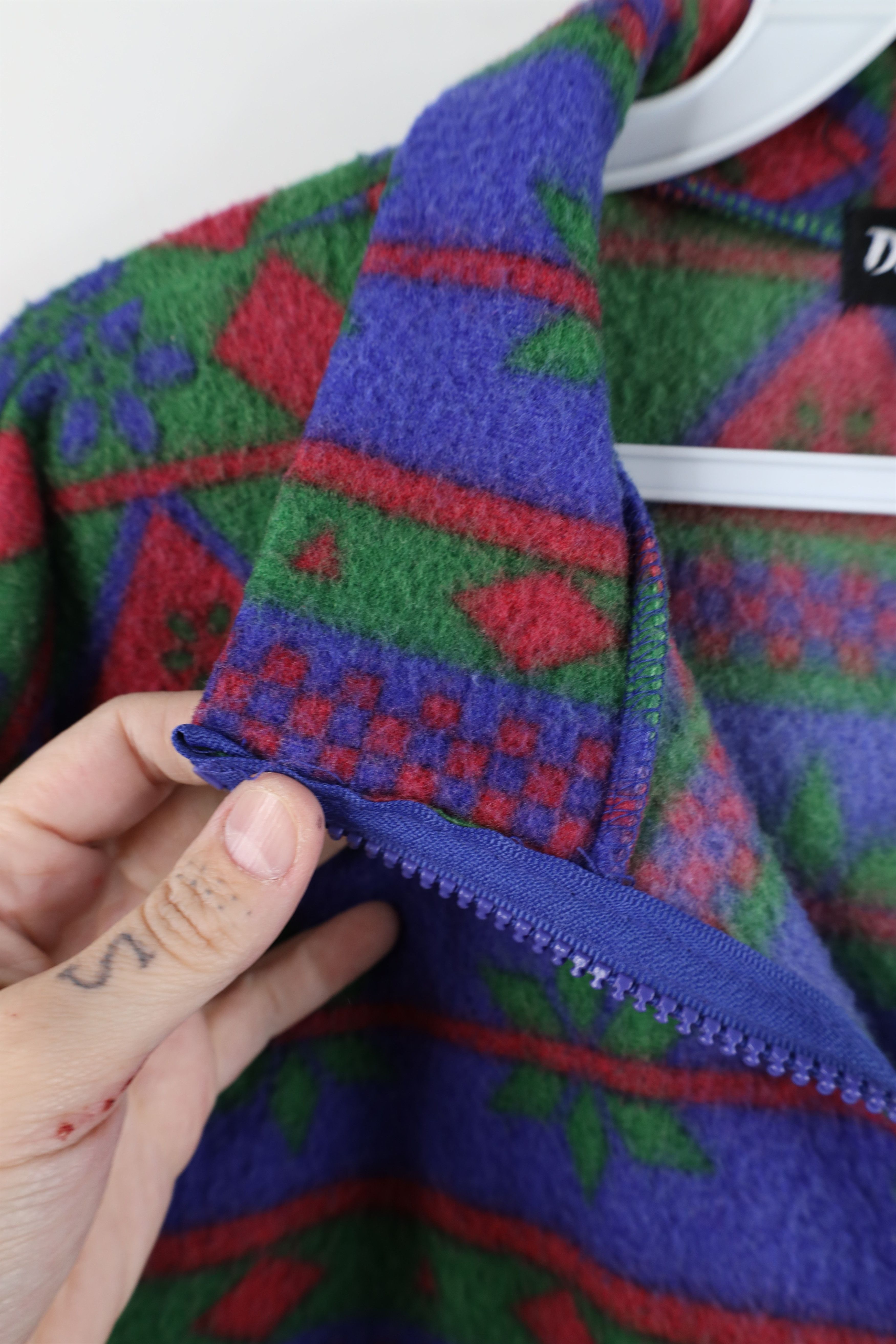 Vintage Vintage 90s Streetwear Snowflake Fair Isle Fleece Sweater Size L / US 10 / IT 46 - 5 Thumbnail
