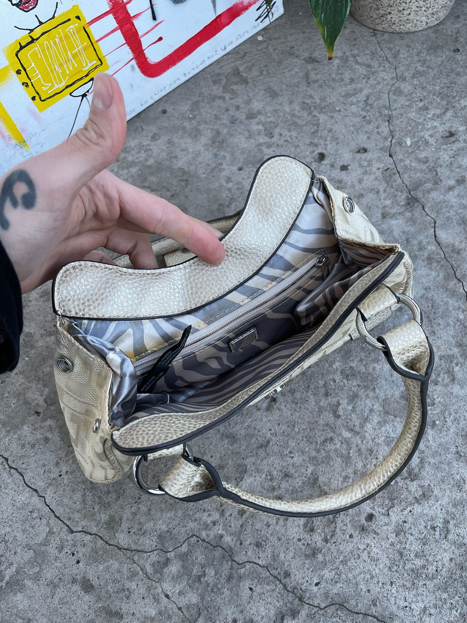 Guess Vintage Handbag GUESS monogram y2k Size ONE SIZE - 10 Thumbnail