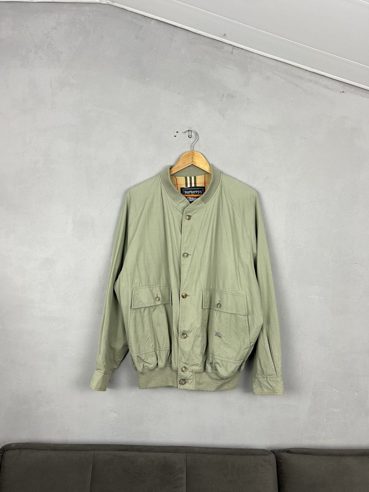 Burberry Burberry nova check vintage bomber jacket Size US L / EU 52-54 / 3 - 1 Thumbnail