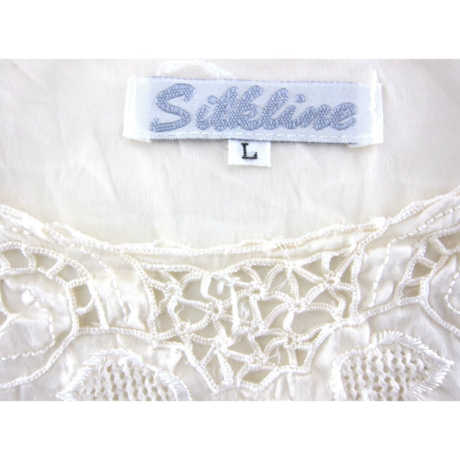 Vintage VINTAGE Silkline Blouse Shirt Ivory 100% Silk Cap Sleeve Embroidered Floral Simple M-L Womens Size M / US 6-8 / IT 42-44 - 4 Thumbnail