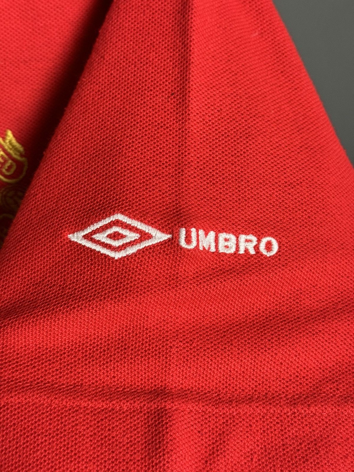 Umbro KIDS Vintage Manchester United Training Football T-Shirt Size US XS / EU 42 / 0 - 4 Thumbnail