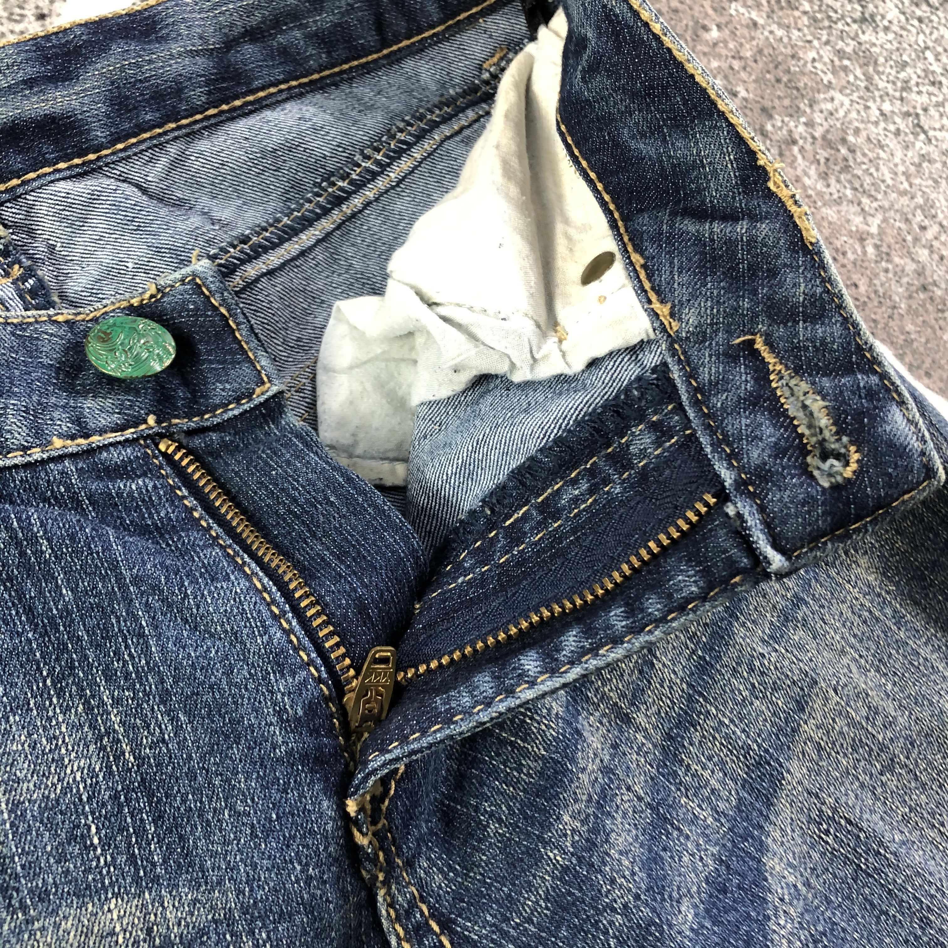 Japanese Brand Japanese Brand Faded Blue Flare Jeans KJ1940 Size US 26 / EU 42 - 6 Thumbnail