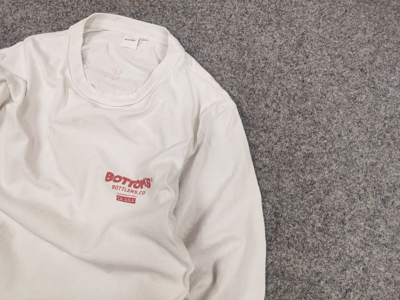 MOUSSY Moussy Bottom's Up Japan Design Light White Logo Long Sleeve Size US M / EU 48-50 / 2 - 4 Thumbnail
