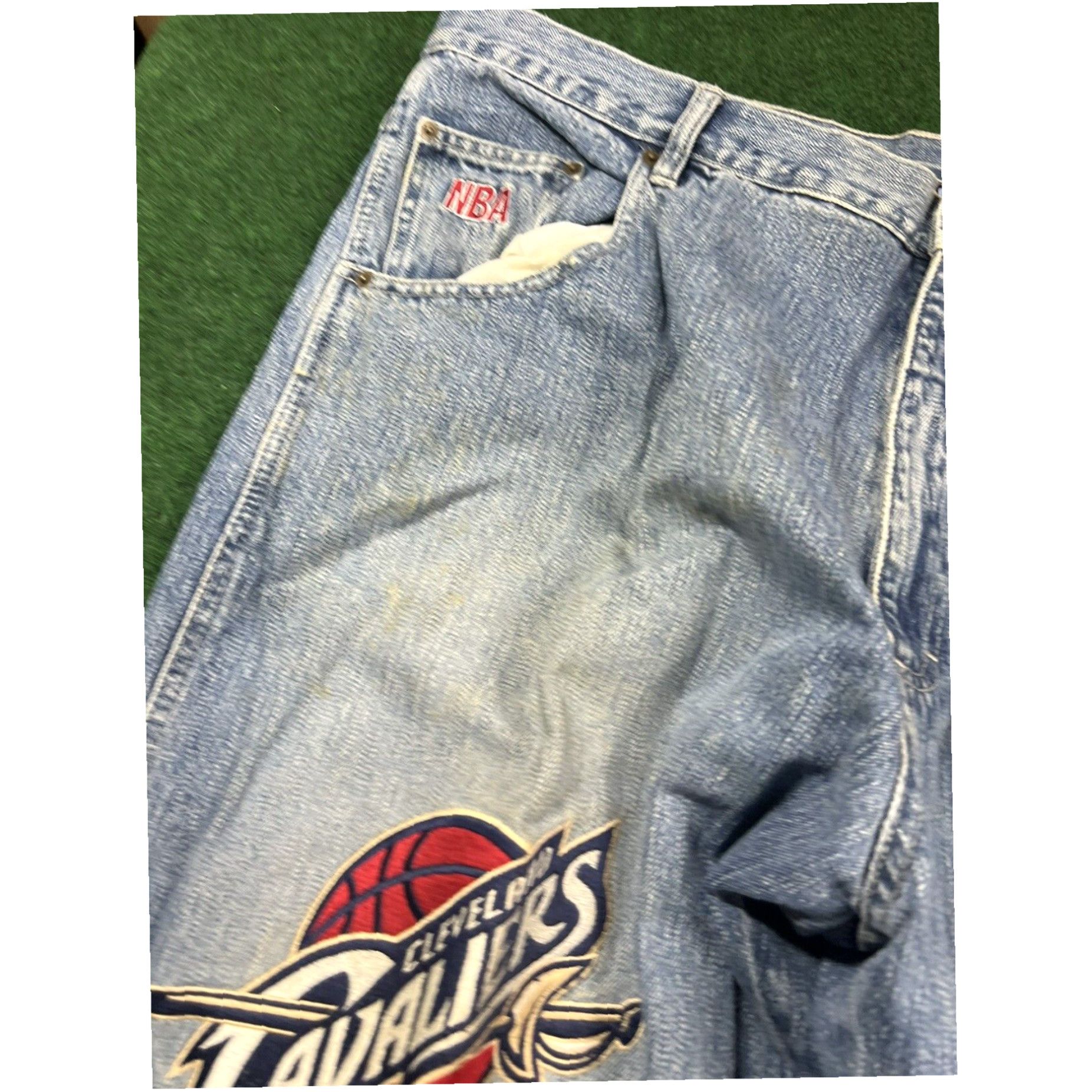 NBA RARE UNK NBA Cleveland Cavaliers Denim Jeans Embroidered Men Sz 42/33 Size US 42 / EU 58 - 7 Thumbnail