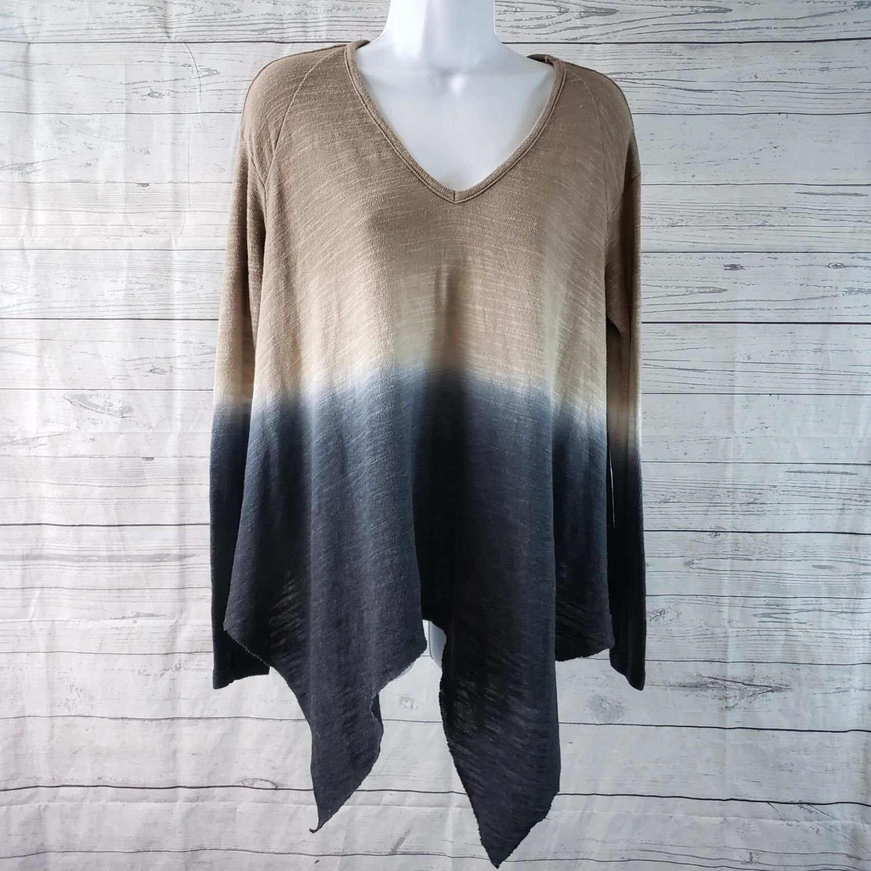 Young Fabulous & Broke VINTAGE Young Fabulous & Broke Gabby Sweater Top XS Blue Tan Ombre Dip Dyed Women Pullover V-Neck Long Sleeve Jersey Poly Blend Size XS / US 0-2 / IT 36-38 - 2 Thumbnail