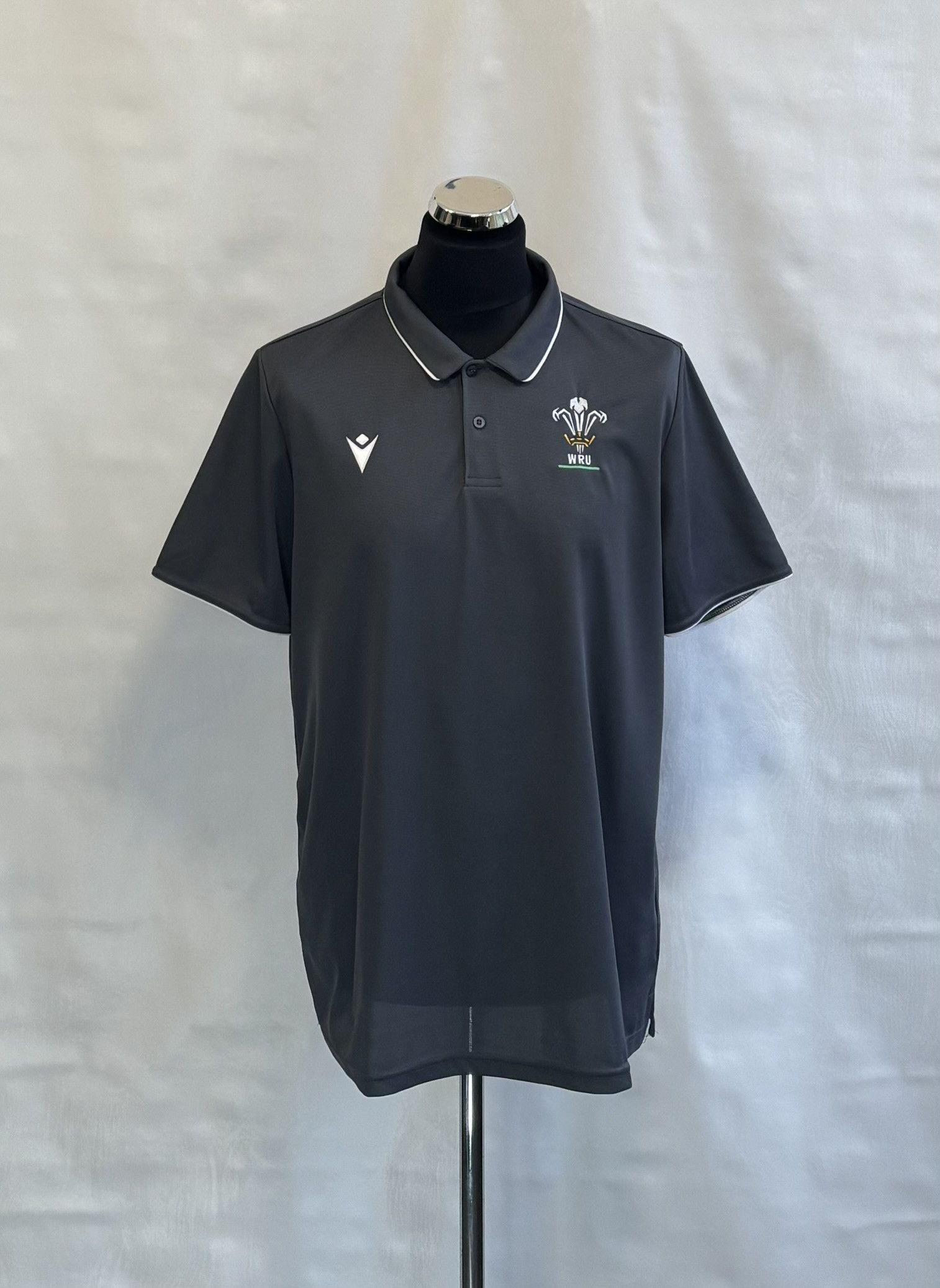 Macron Polo Wales Rugby WRU Macron Roz. XL Size US XL / EU 56 / 4 - 1 Thumbnail