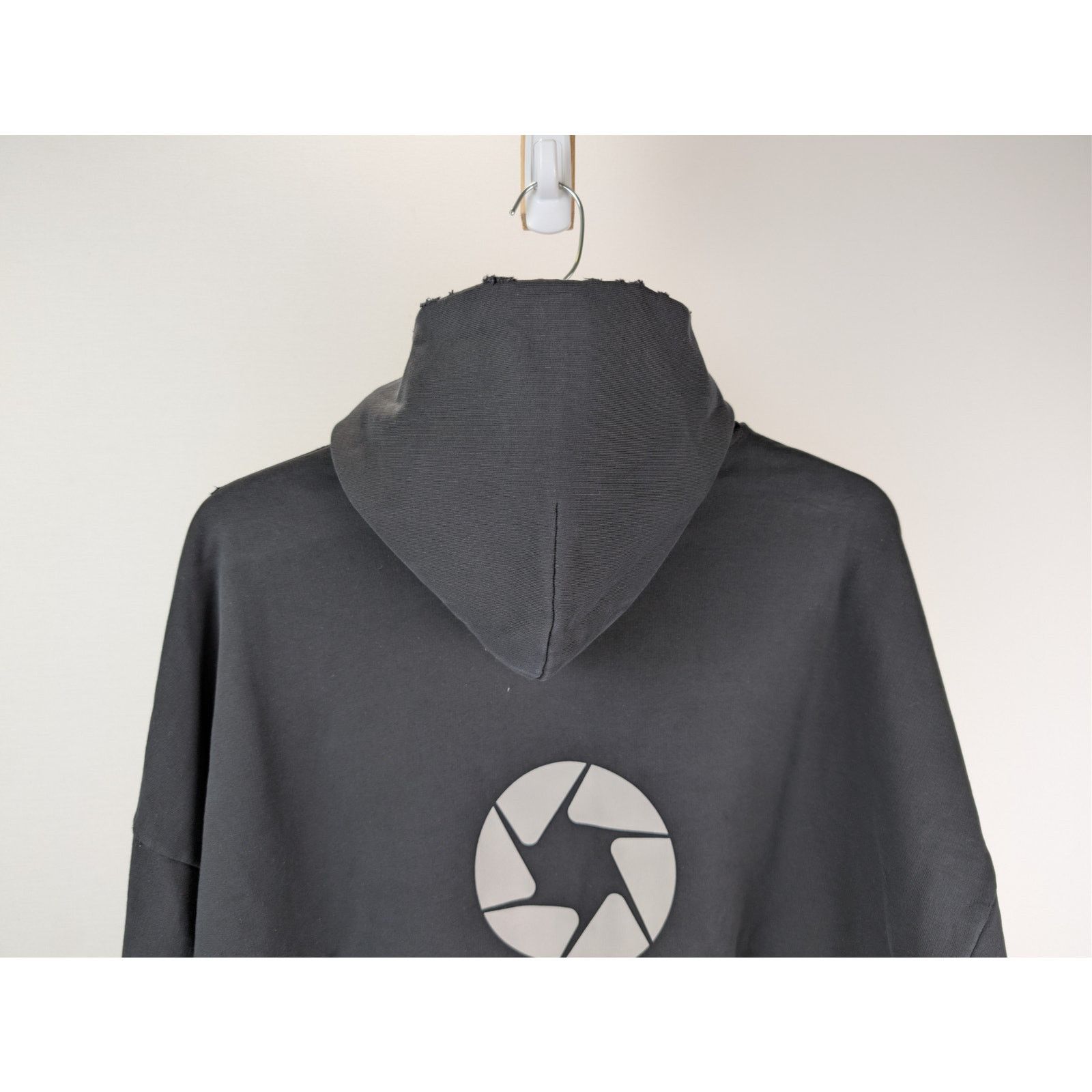 Balenciaga o1rshd1 Top League Round Hoodie in Black Size US XL / EU 56 / 4 - 11 Thumbnail