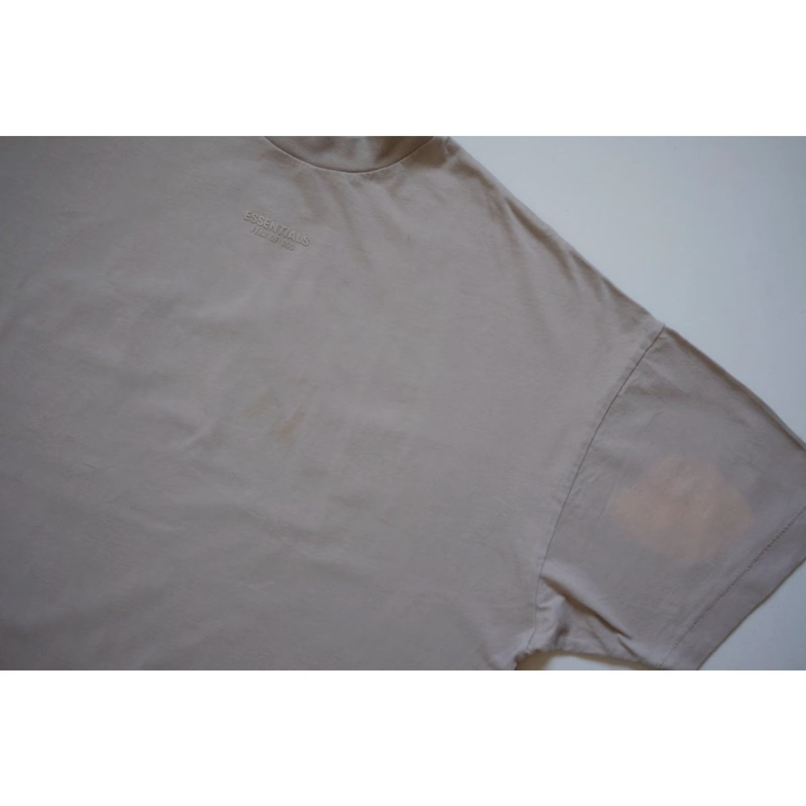 Fear of God FEAR OF GOD ESSENTIALS VTG Y2K DISTRESSED OATMEAL BAGGY T SHIRT PULL OVER SZ M Beige Crew Neck Short Sleeve Men 29" PIT TO PIT 29" LENGTH Size US M / EU 48-50 / 2 - 6 Thumbnail