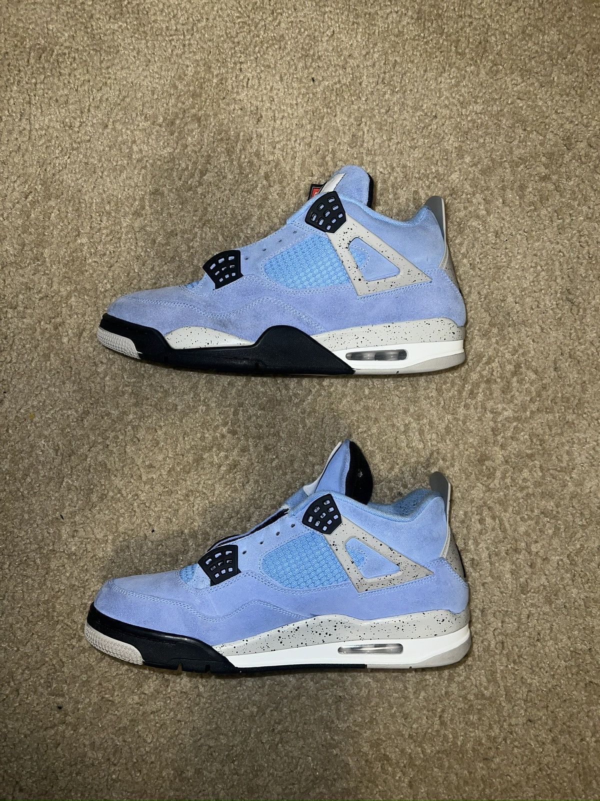 AIR JORDAN 4 RETRO “UNIVERSITY BLUE”
