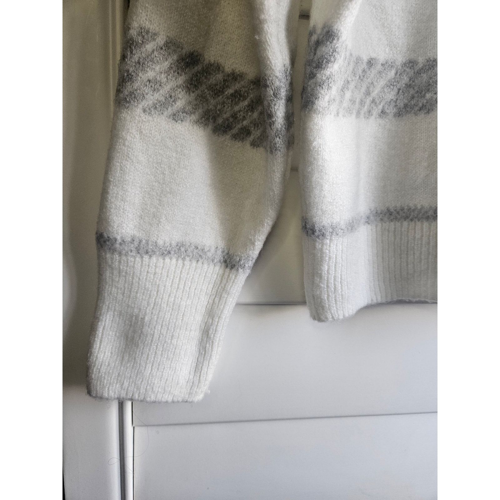 Topshop White & Grey Striped Crewneck Sweater Classic Pullover Knit Size M / US 6-8 / IT 42-44 - 6 Thumbnail