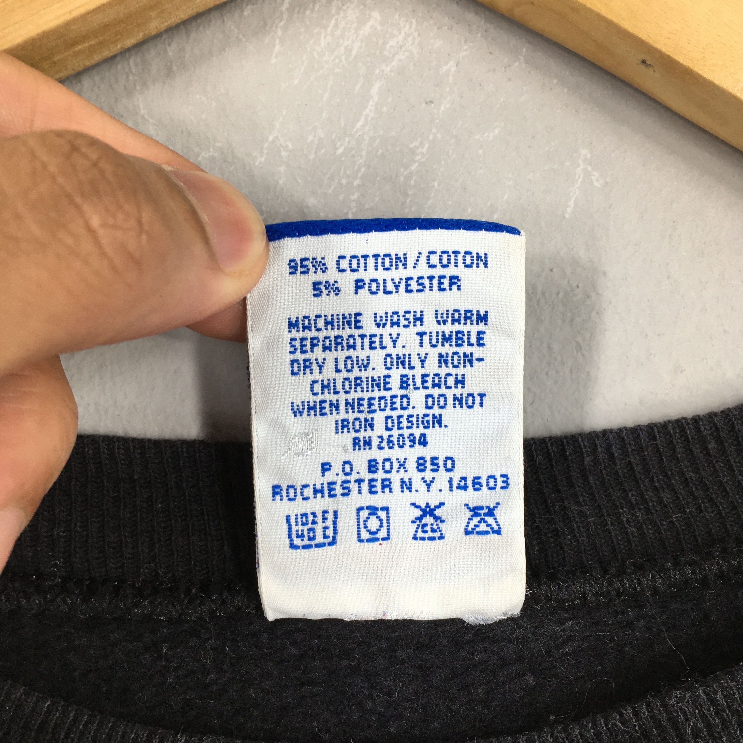 Champion × Vintage Vintage 90s Champion Usa Sweater XLarge Size US XL / EU 56 / 4 - 6 Thumbnail