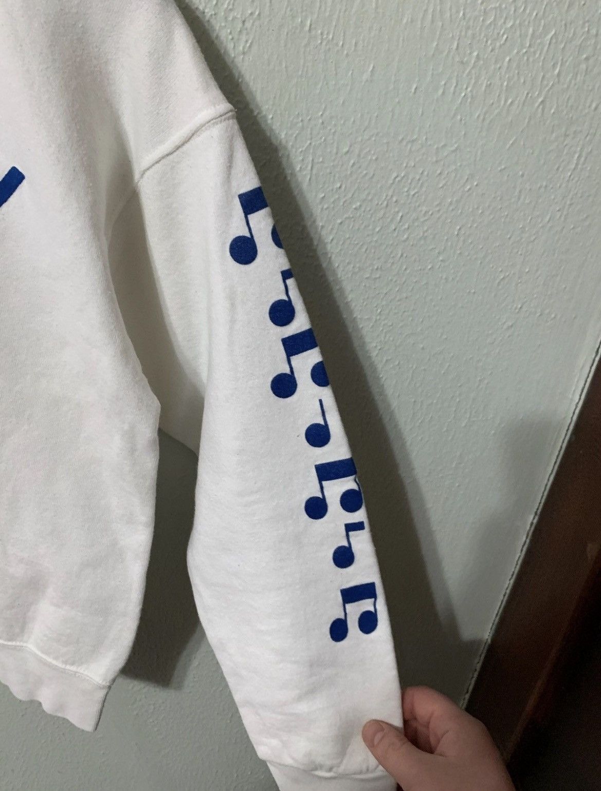 Fruit Of The Loom Fruit Of The Loom white and blue vintage Sweatshirt Size US XS / EU 42 / 0 - 3 Thumbnail