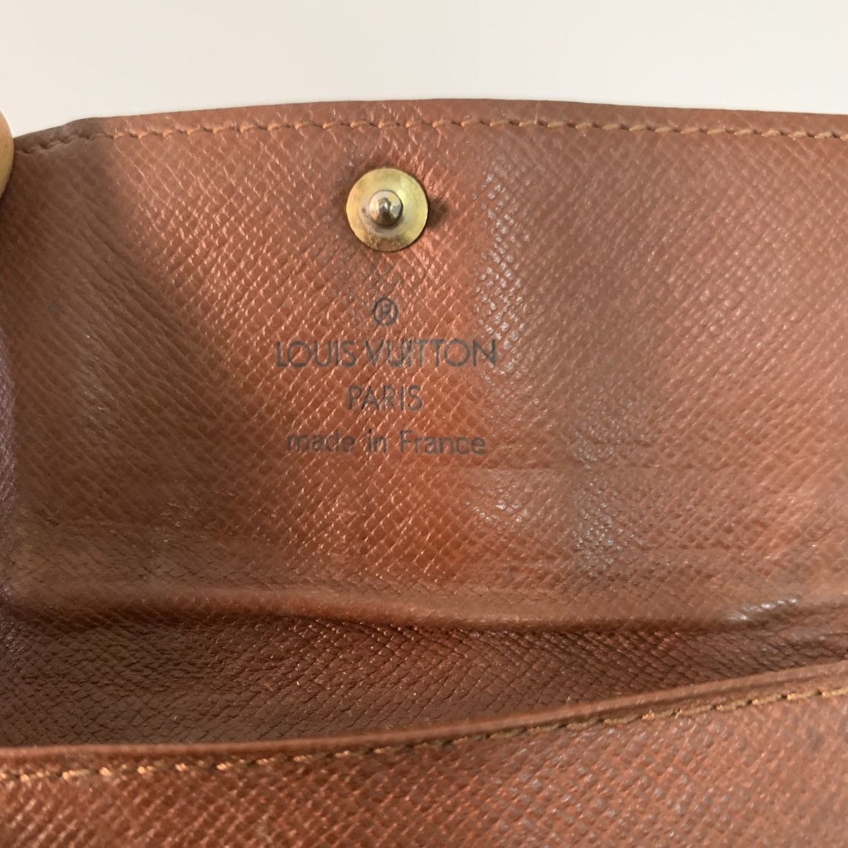 Louis Vuitton Authentic Louis Vuitton Key Holder Size ONE SIZE - 9 Thumbnail