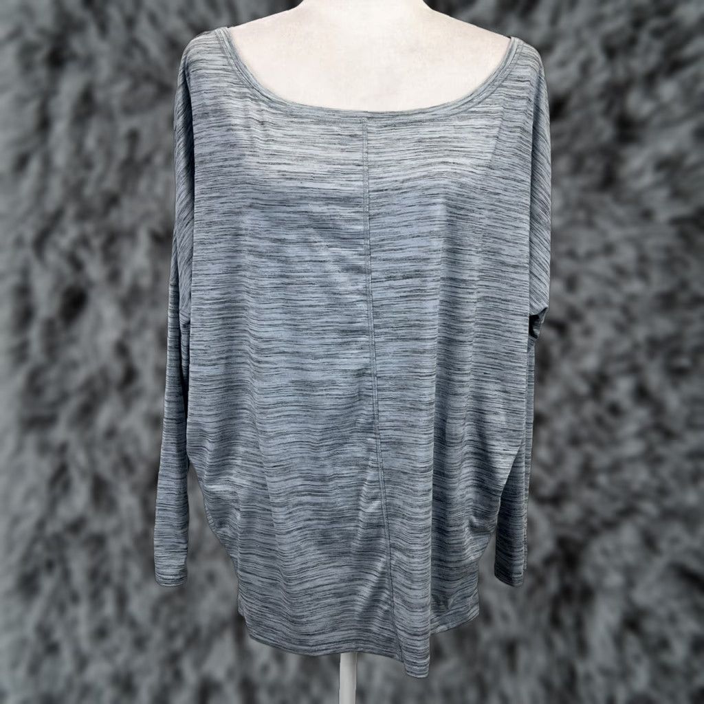 Athleta Athleta Shirt Women M Blue/Grey Essence Flow Tunic Oversized Activewear Womens Size M / US 6-8 / IT 42-44 - 1 Thumbnail