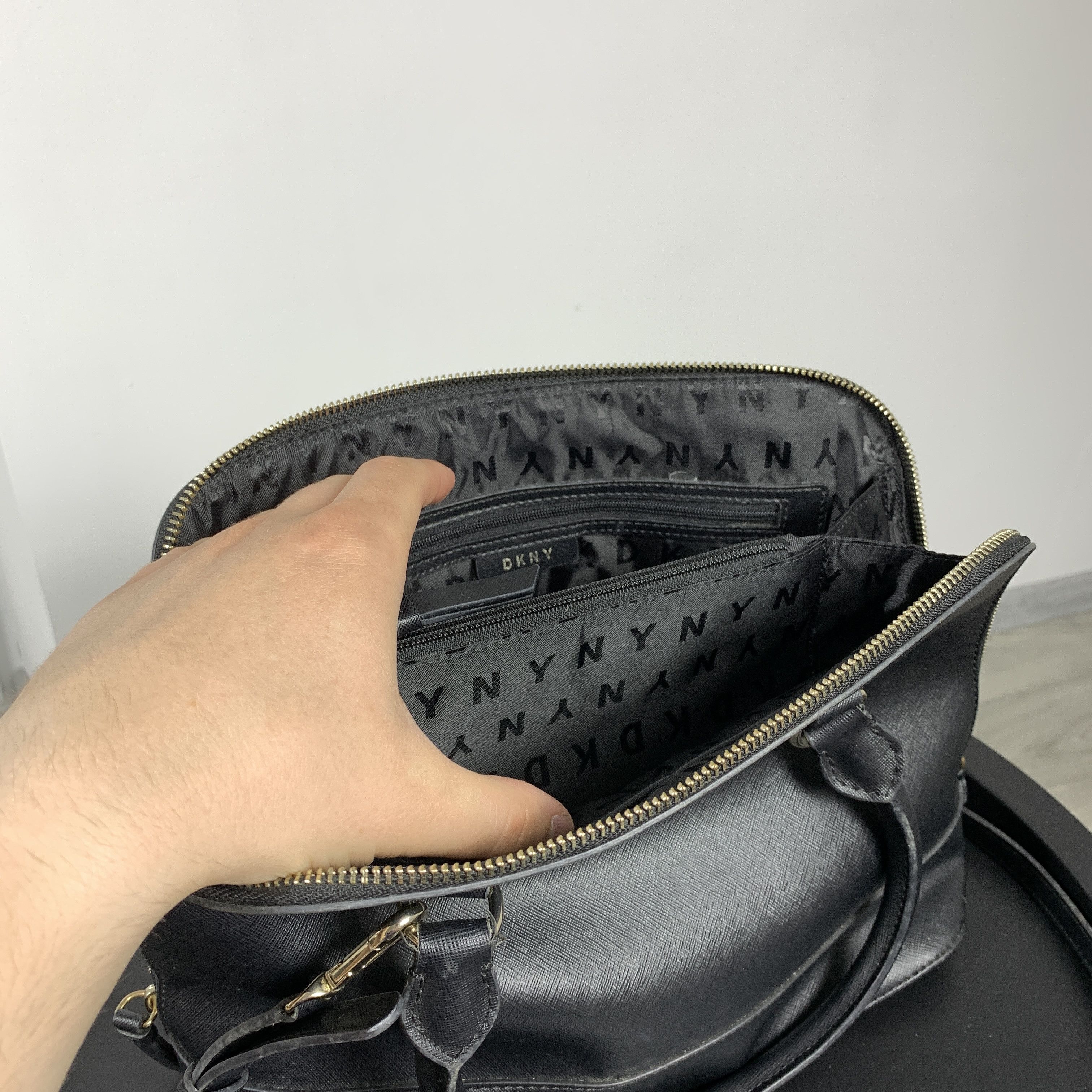 DKNY DKNY Donna Karan New York Black Shoulder Crossbody Bag Size ONE SIZE - 10 Thumbnail