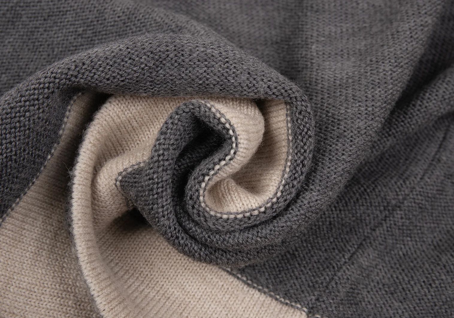 Comme des Garcons Homme Plus Wool Chullinden Knit Sweater in Gray Beige, Size M Size US M / EU 48-50 / 2 - 14 Thumbnail