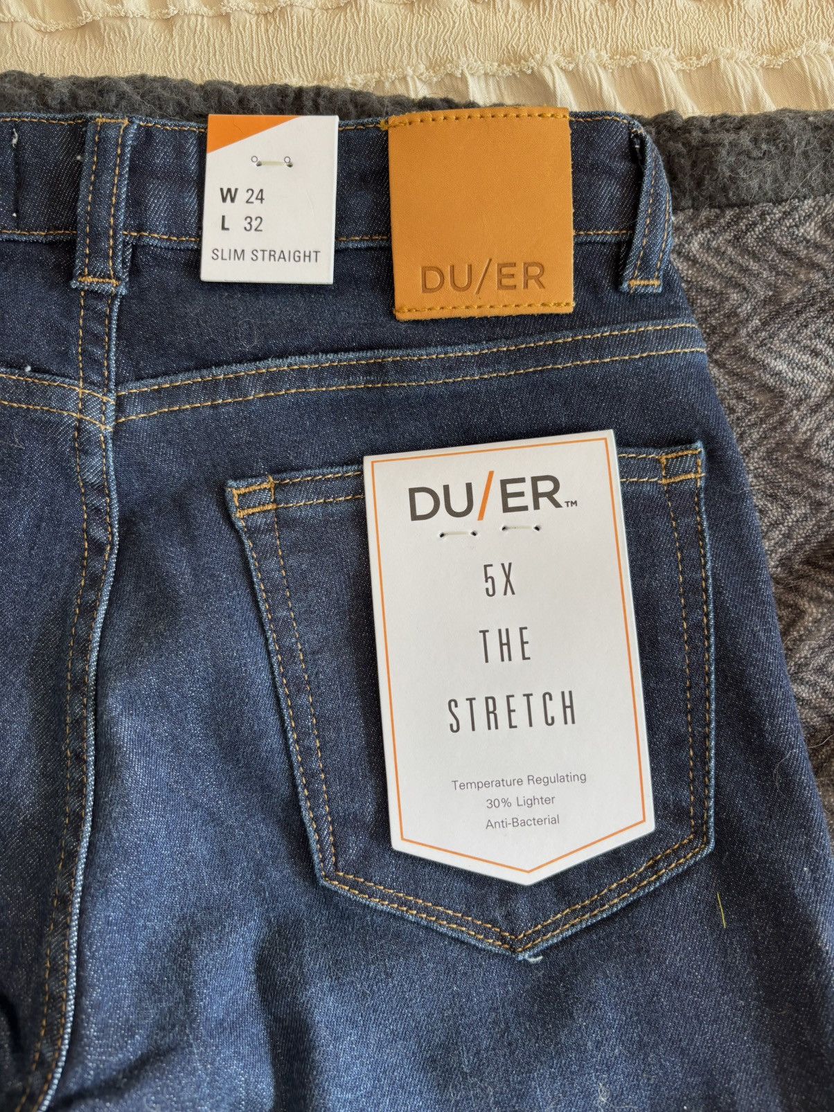 DUER DUER Slim Straight Performance Denim — W24 L32 Size 24" / US 00 / IT 34 - 3 Thumbnail