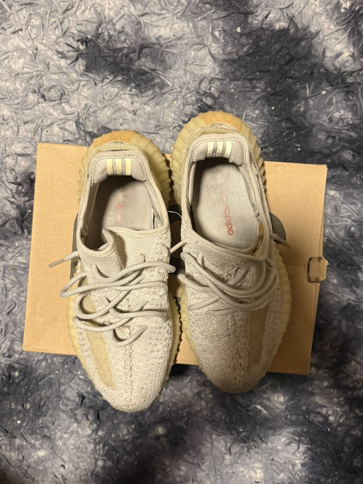 Yeezy adidas yeezy boost 350 v2 light Size US 8.5 / EU 41-42 - 3 Thumbnail