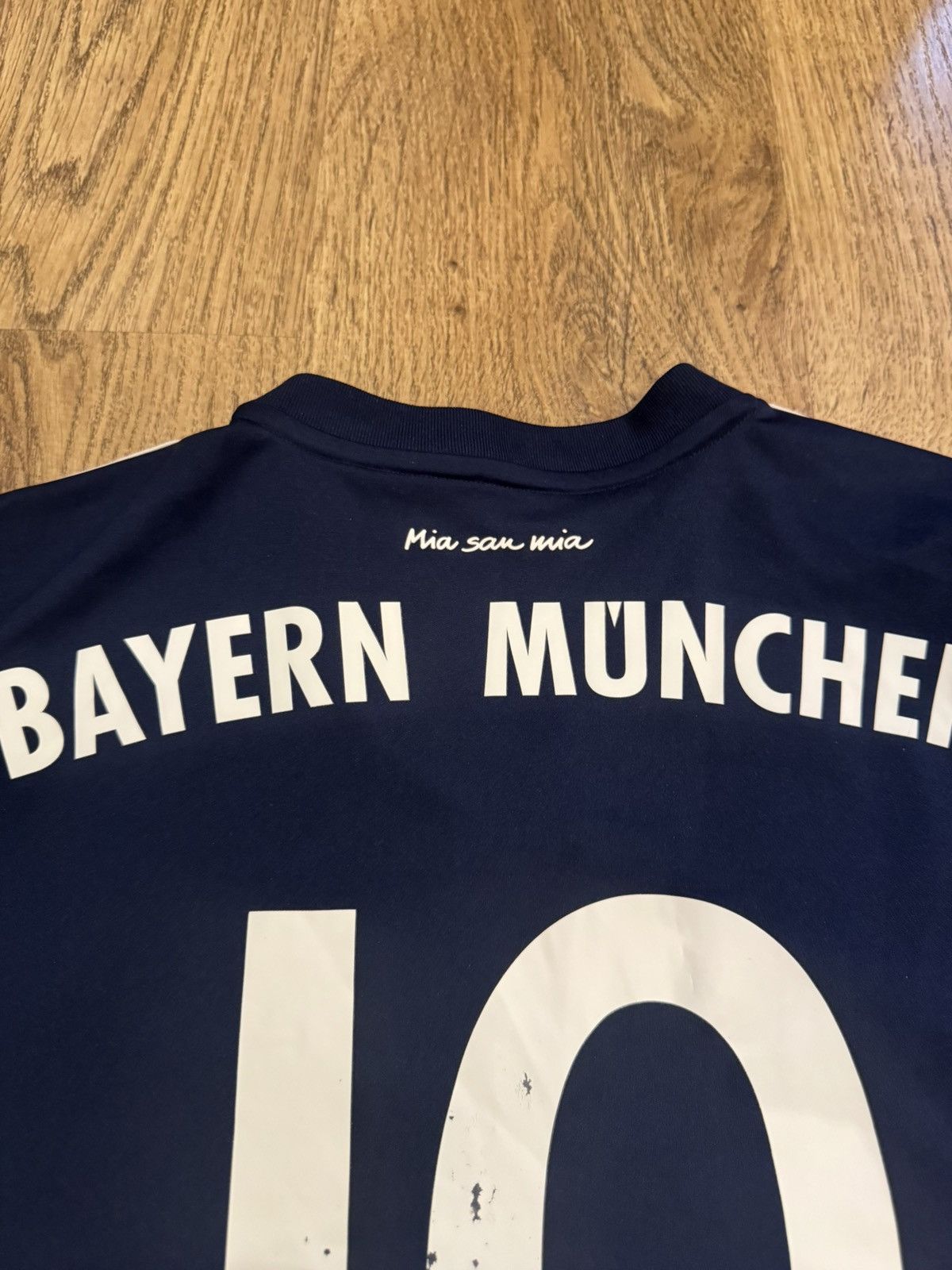 Adidas BAYERN MÜNICH 2017 2018 AWAY SHIRT SOCCER JERSEY ADIDAS SZ L Size US L / EU 52-54 / 3 - 16 Thumbnail