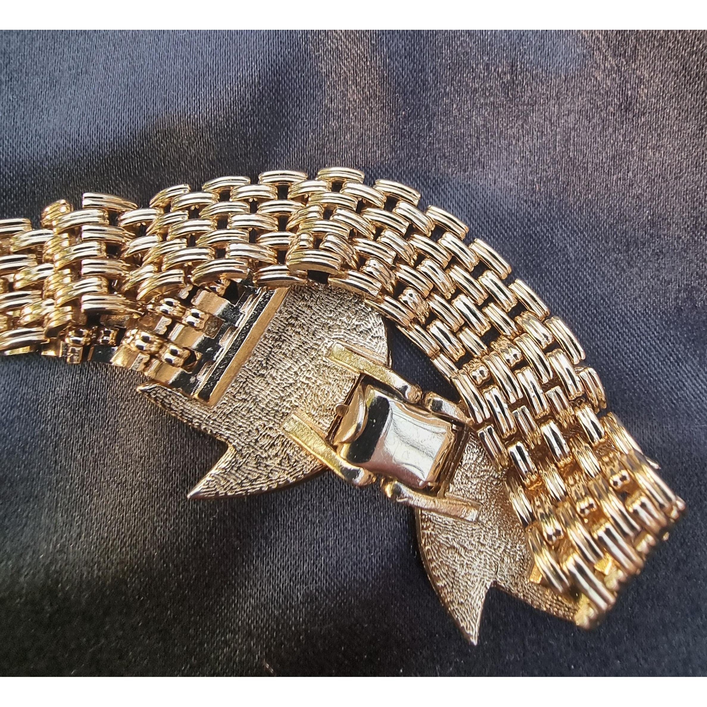 Vintage Rare Find Vintage Bracelet 1960s Gold Tone Basket Weave Size ONE SIZE - 4 Thumbnail