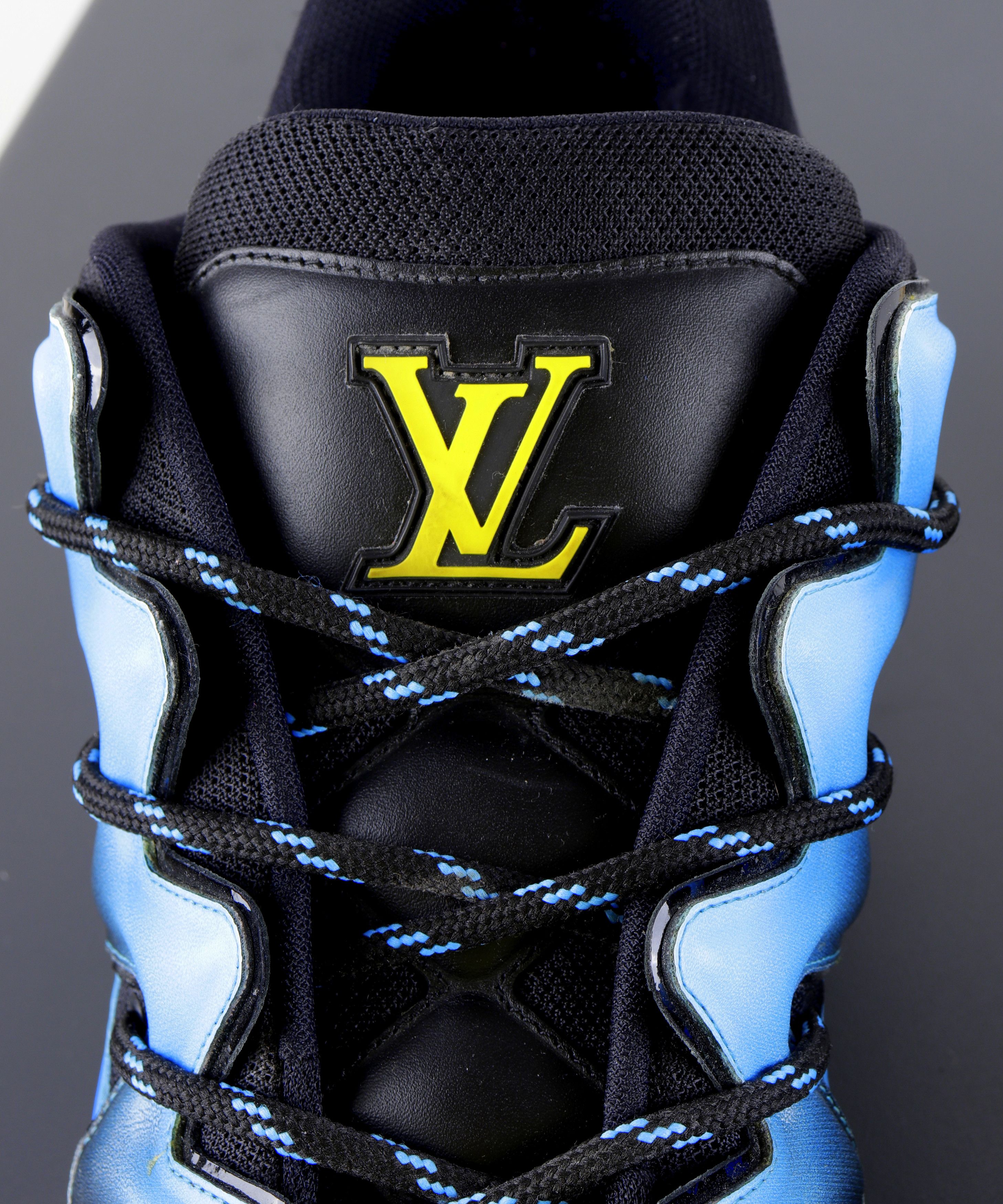 Louis Vuitton Louis Vuitton Calfskin Zig Zag Black Blue Sneakers Size US 11 / EU 44 - 2 Thumbnail