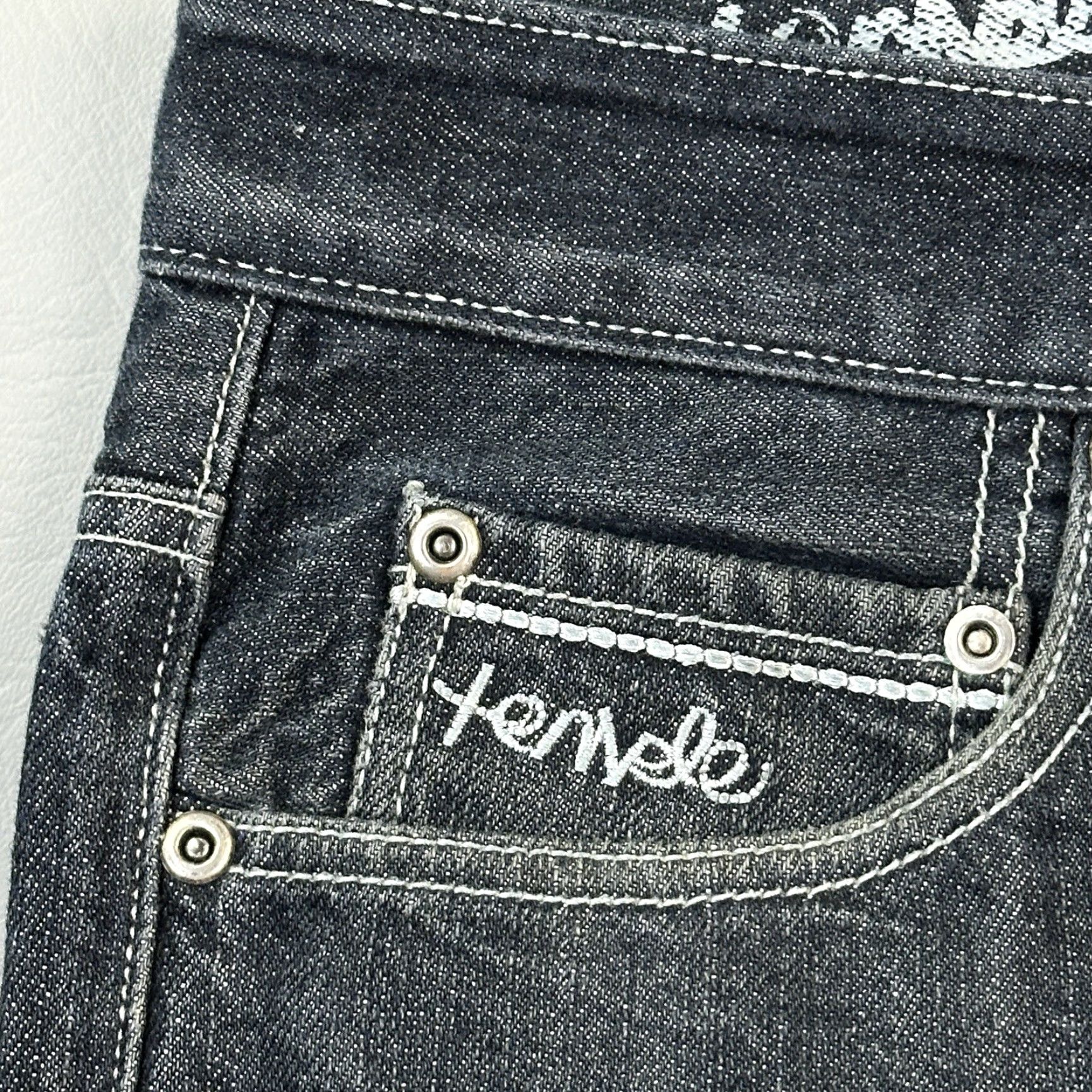 Templa VINTAGE Temple Jeans Mens 40x34 Dark Wash Wide Leg Baggy Hip Hop Button Fly Y2K Jeans Size US 40 / EU 56 - 6 Thumbnail