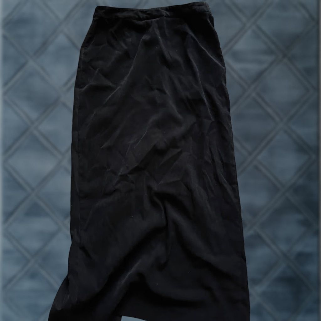 Express Express Skirt Women Solid Black Polyester Blend 7/8 Size 7/8 Casual Knit Lined Womens Size 28" / US 6 / IT 42 - 1 Thumbnail