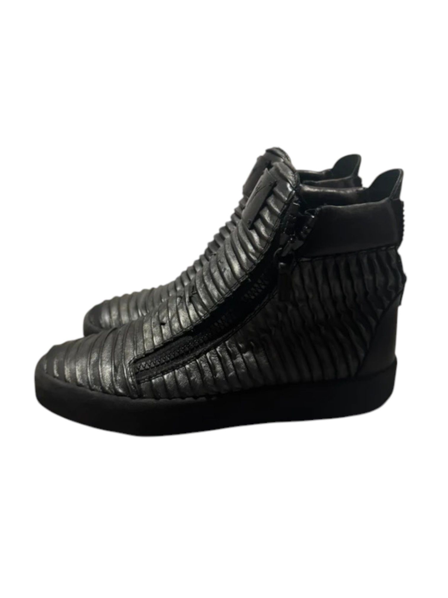 Giuseppe Zanotti Giuseppe Zanotti Ribbed Black Leather Zip Sneakers 2010s Size US 11 / EU 44 - 3 Thumbnail