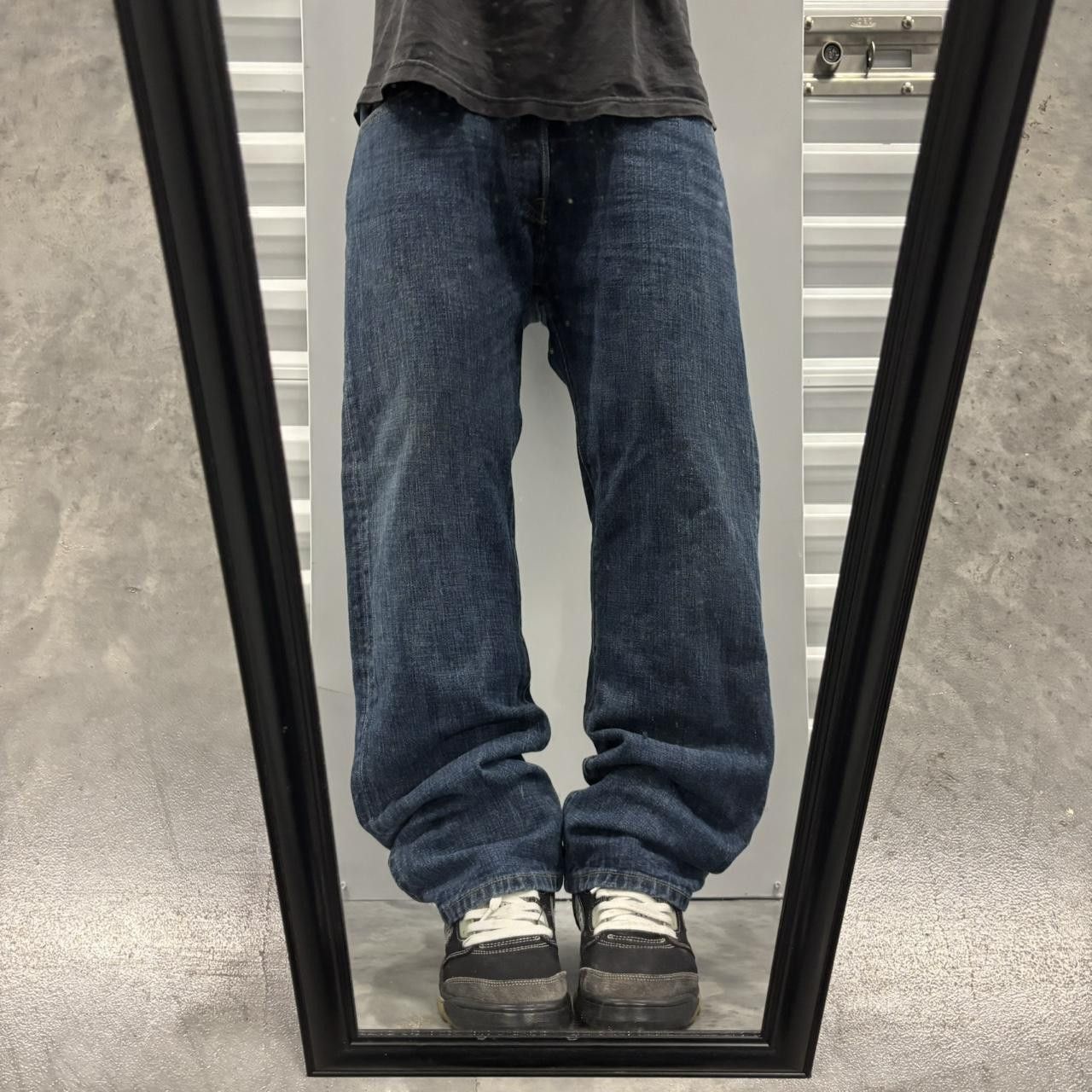 Levi's × Vintage Crazy Vintage Y2K/2000s Grunge Dark Wash Levi’s 501 Denim Jeans! Size US 33 - 1 Thumbnail
