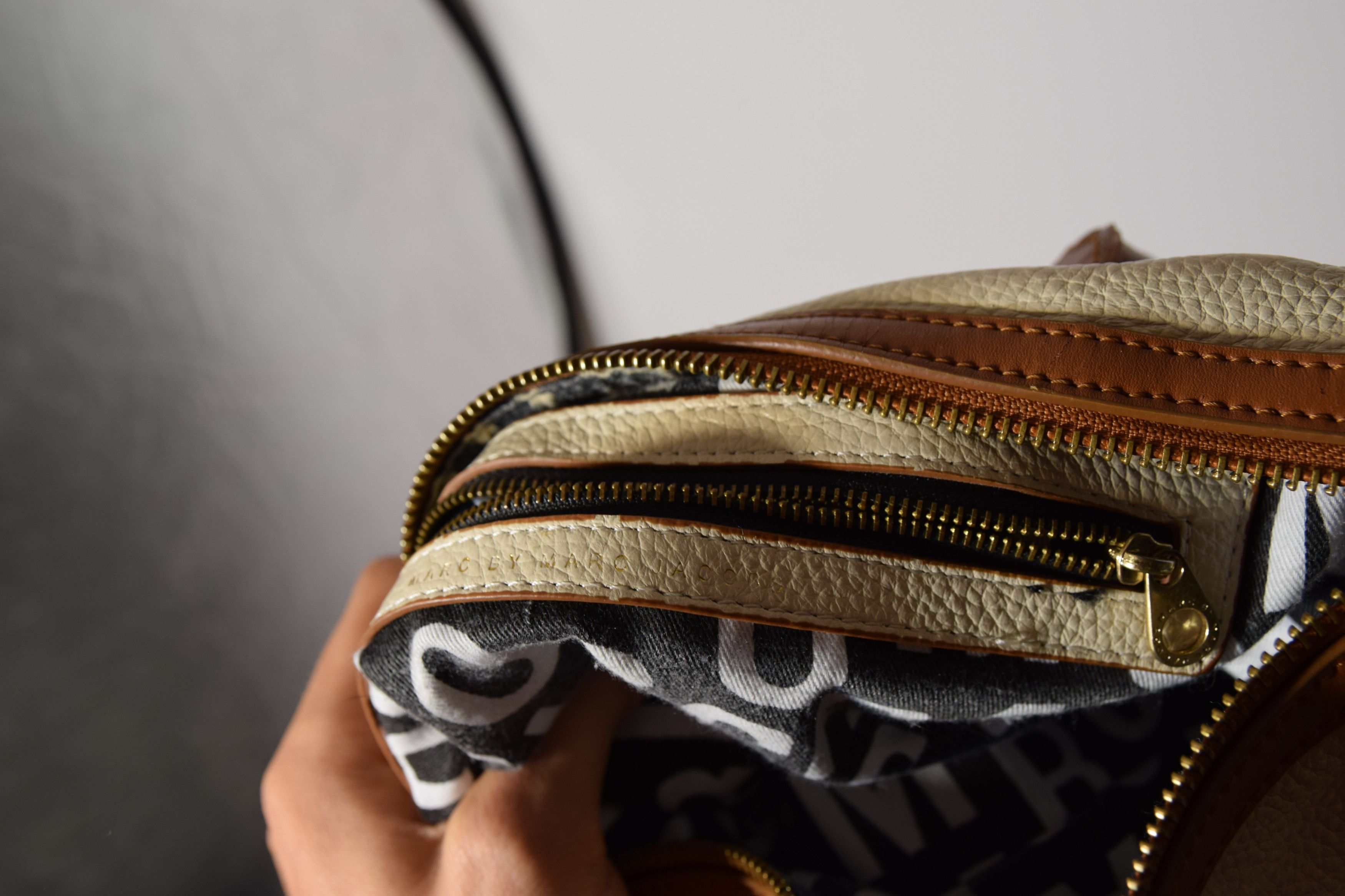 Marc Jacobs × Marc by Marc Jacobs Marc Jacobs Small Brown Leather Shoulder Crossbody Bag Size ONE SIZE - 3 Thumbnail