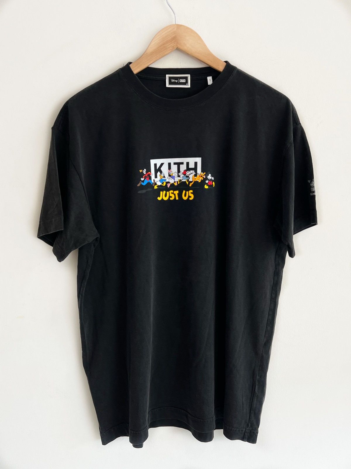 KITH MICKEY FRIENDS FAMILY VINTAGE TEE S