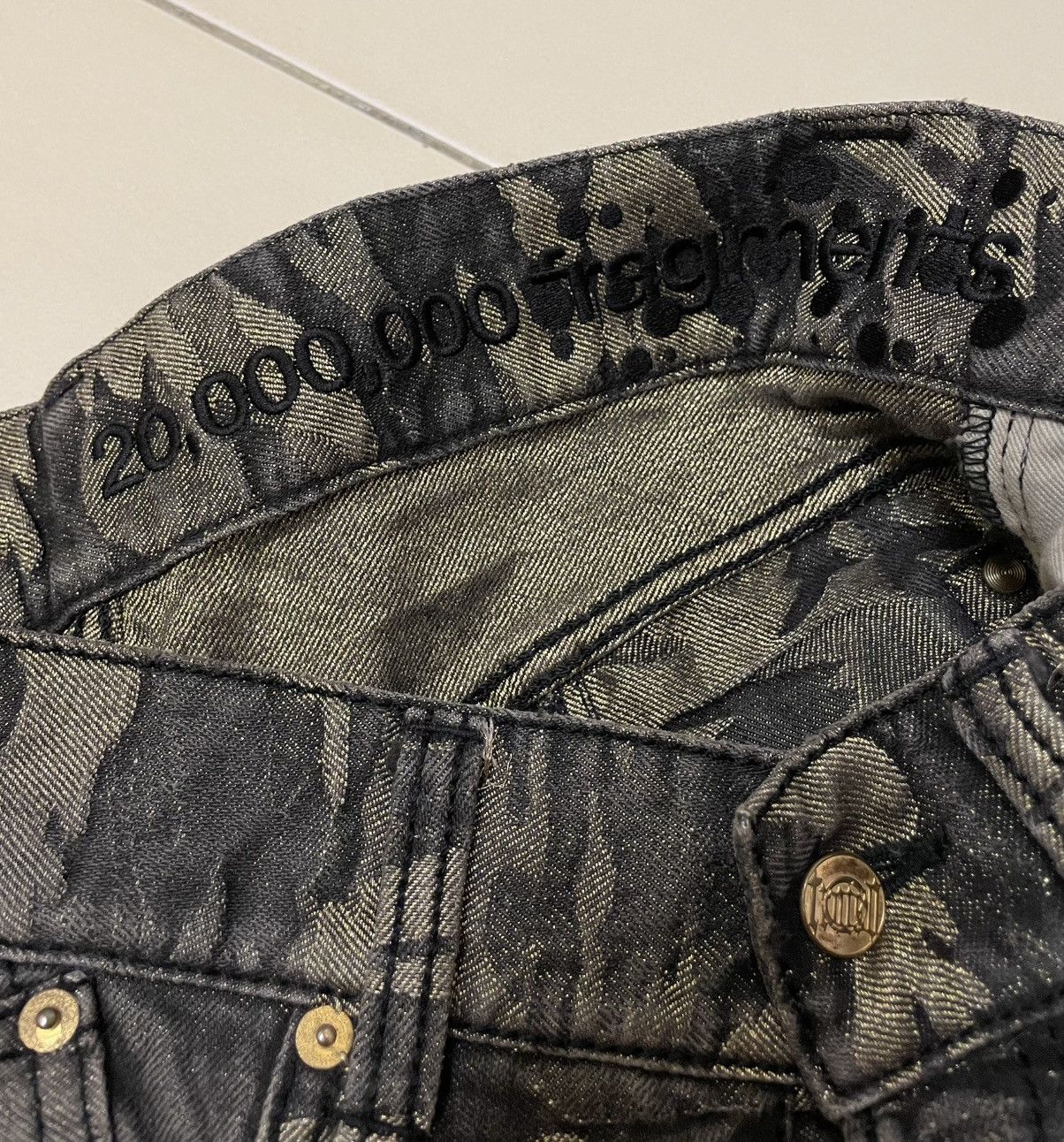 Japanese Brand 20MF 20,000,000 Fragments 'TroisO' Golden Tiger Stripe Jeans Size US 32 / EU 48 - 10 Thumbnail