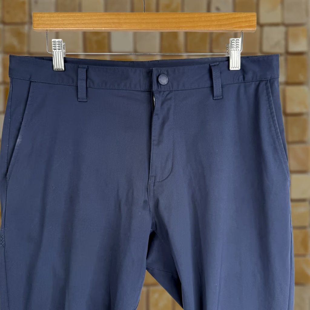 Rhone Rhone Mens Pants Commuter Slim Fit Jogger Navy Blue 32 Regular Inseam 29in Sl im Size US 32 / EU 48 - 1 Thumbnail