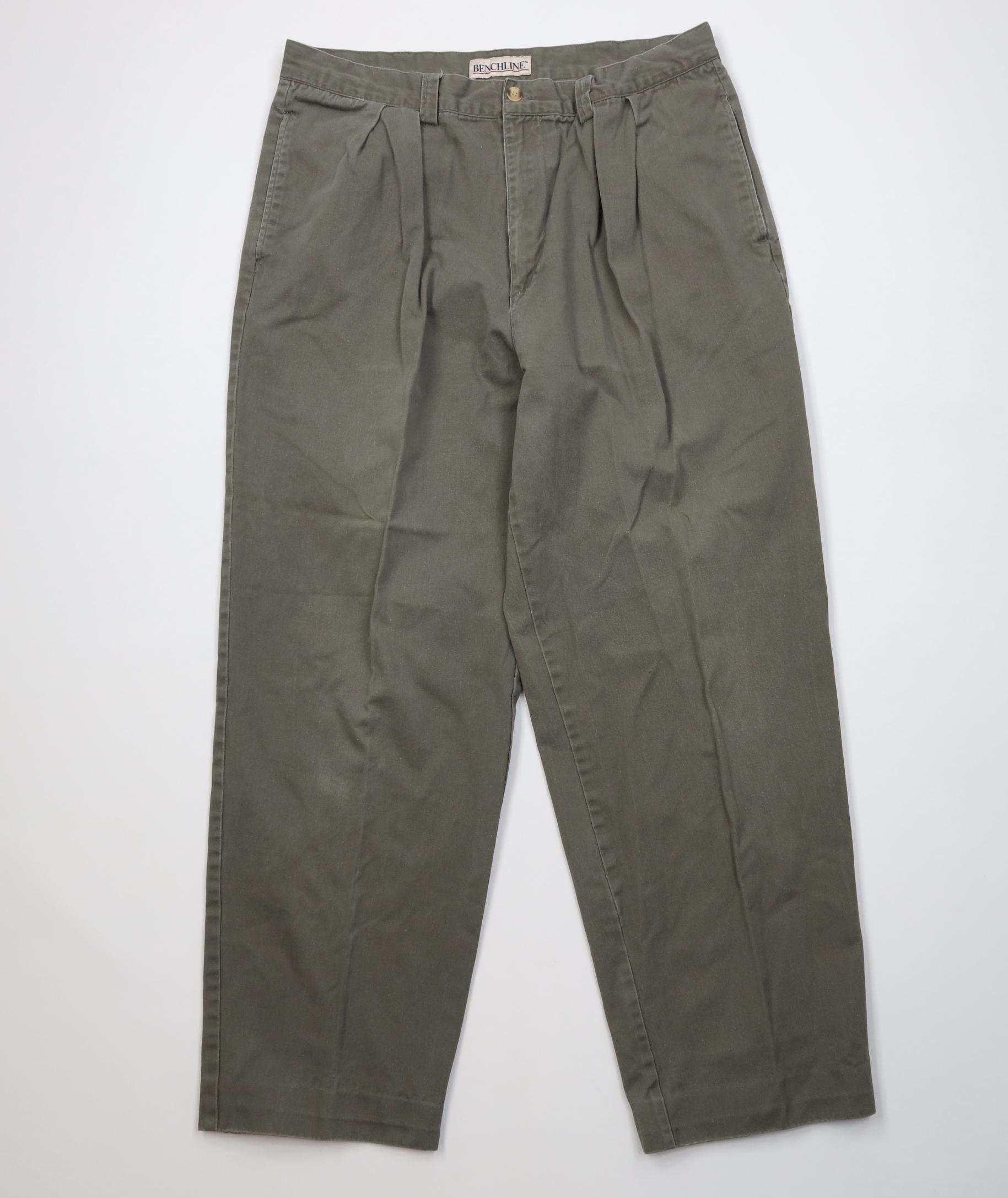 Vintage Vintage 90s Streetwear Relaxed Fit Pleated Chino Pants Size US 34 / EU 50 - 1 Thumbnail