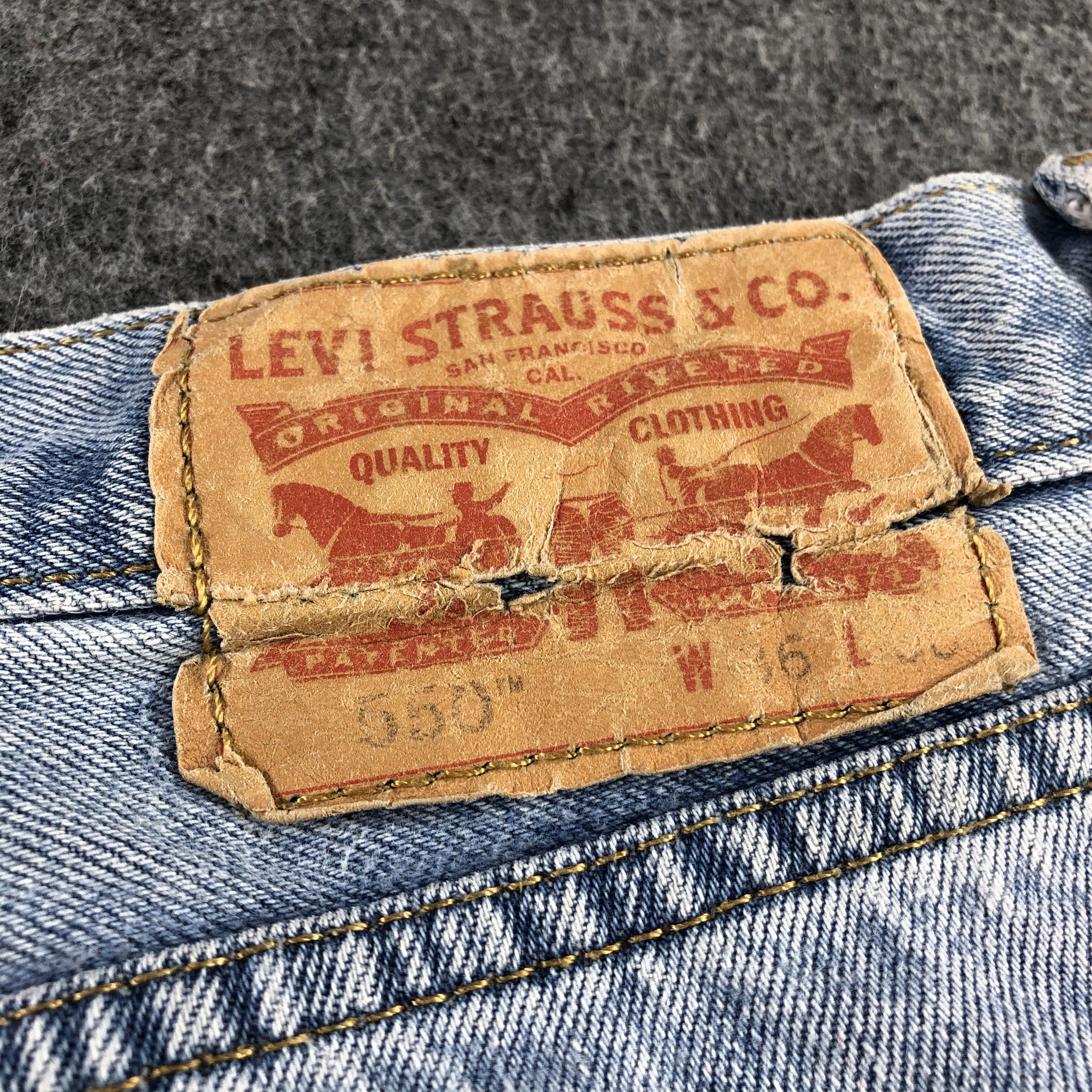 Levi's Vintage Light Wash Levis 550 Jeans-J2272 Size US 35 - 5 Thumbnail