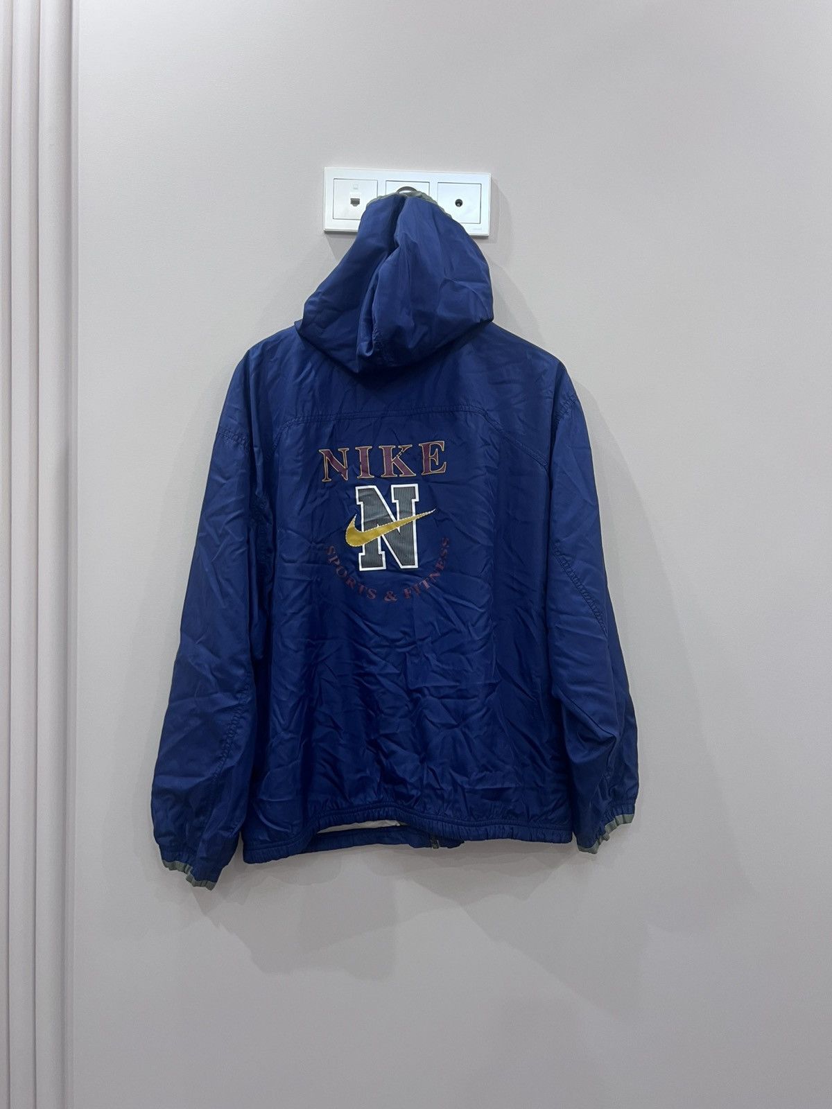 Nike VERY RARE Vintage nike big logo light jacket Xl Size US XL / EU 56 / 4 - 4 Thumbnail
