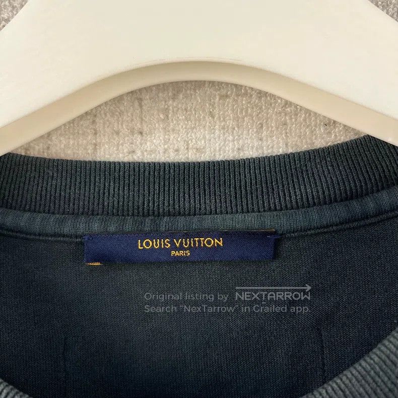 Louis Vuitton Louis Vuitton FW21 Solid Back Inverted Labeled Crew Neck S Size US XL / EU 56 / 4 - 4 Thumbnail
