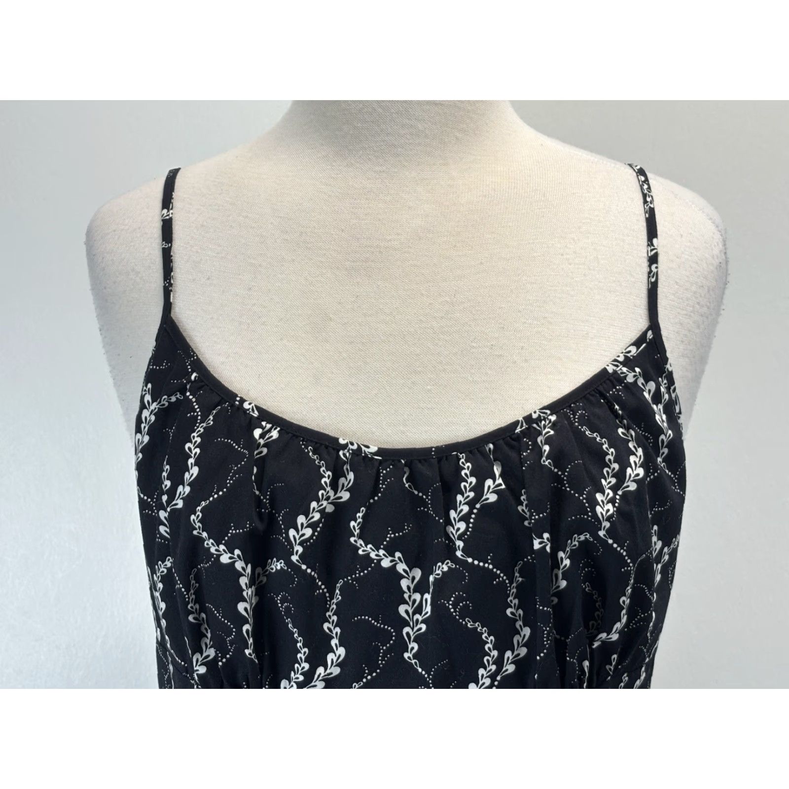 Ann Taylor Ann Taylor Floral Midi Dress Women’s Size 12 Black White Sleeveless Fit & Flare Party Size XL / US 12-14 / IT 48-50 - 5 Thumbnail