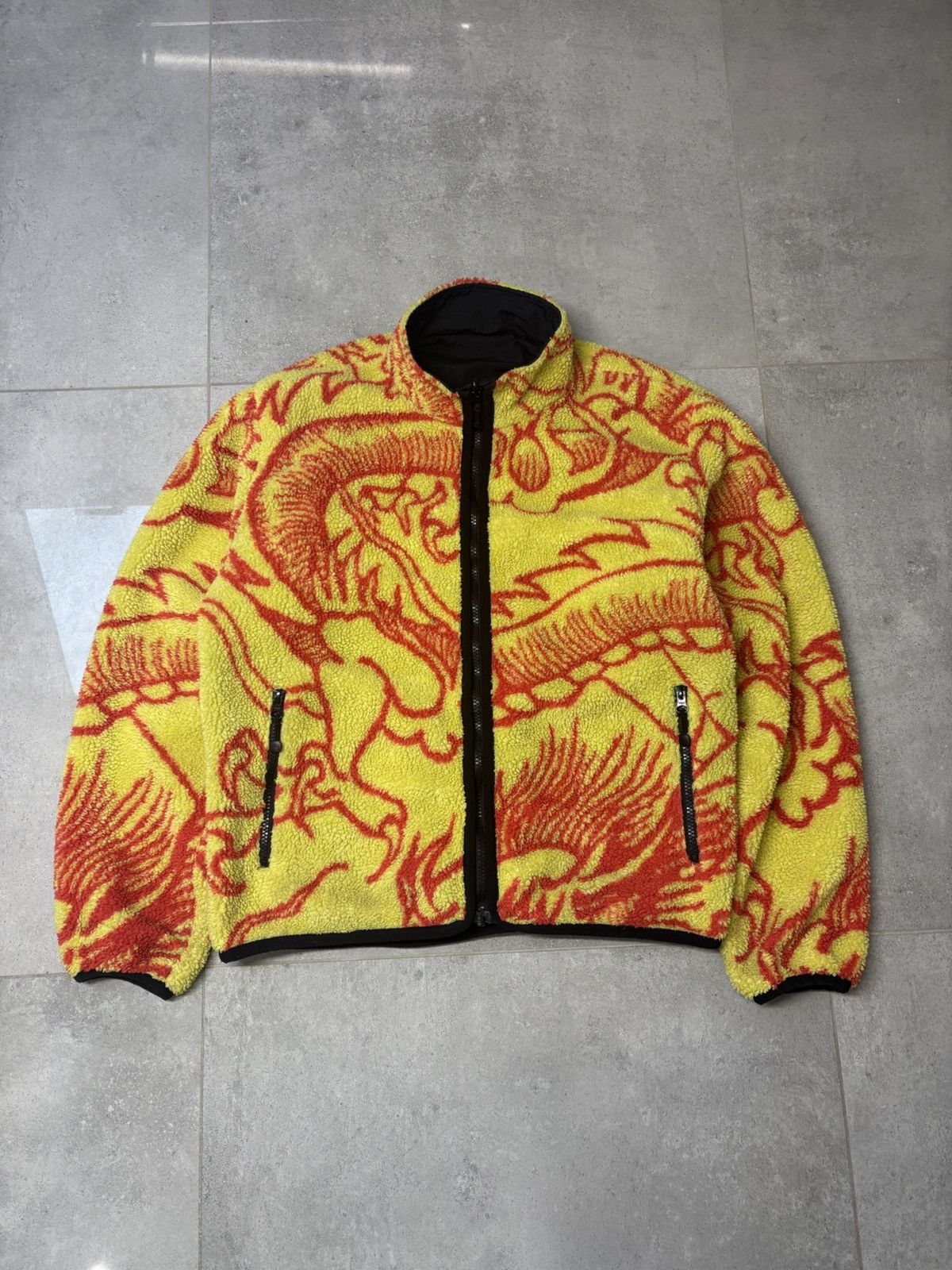 Stussy Stussy Dragon Sherpa Reversiable Yellow And Black Size US S / EU 44-46 / 1 - 1 Thumbnail
