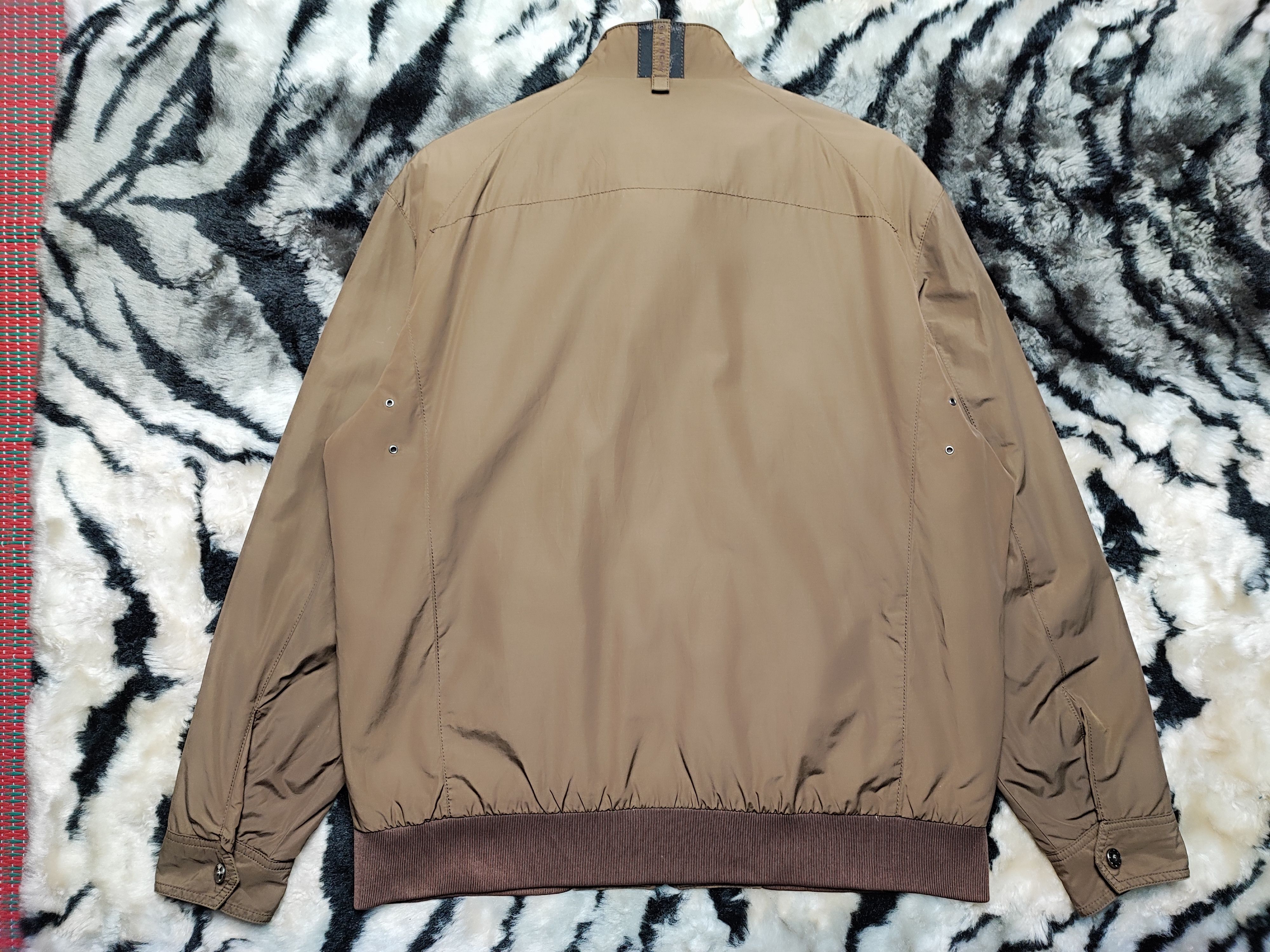 Givenchy Givenchy Bombers Light Jacket Travis Scoot Colour Size US L / EU 52-54 / 3 - 13 Thumbnail