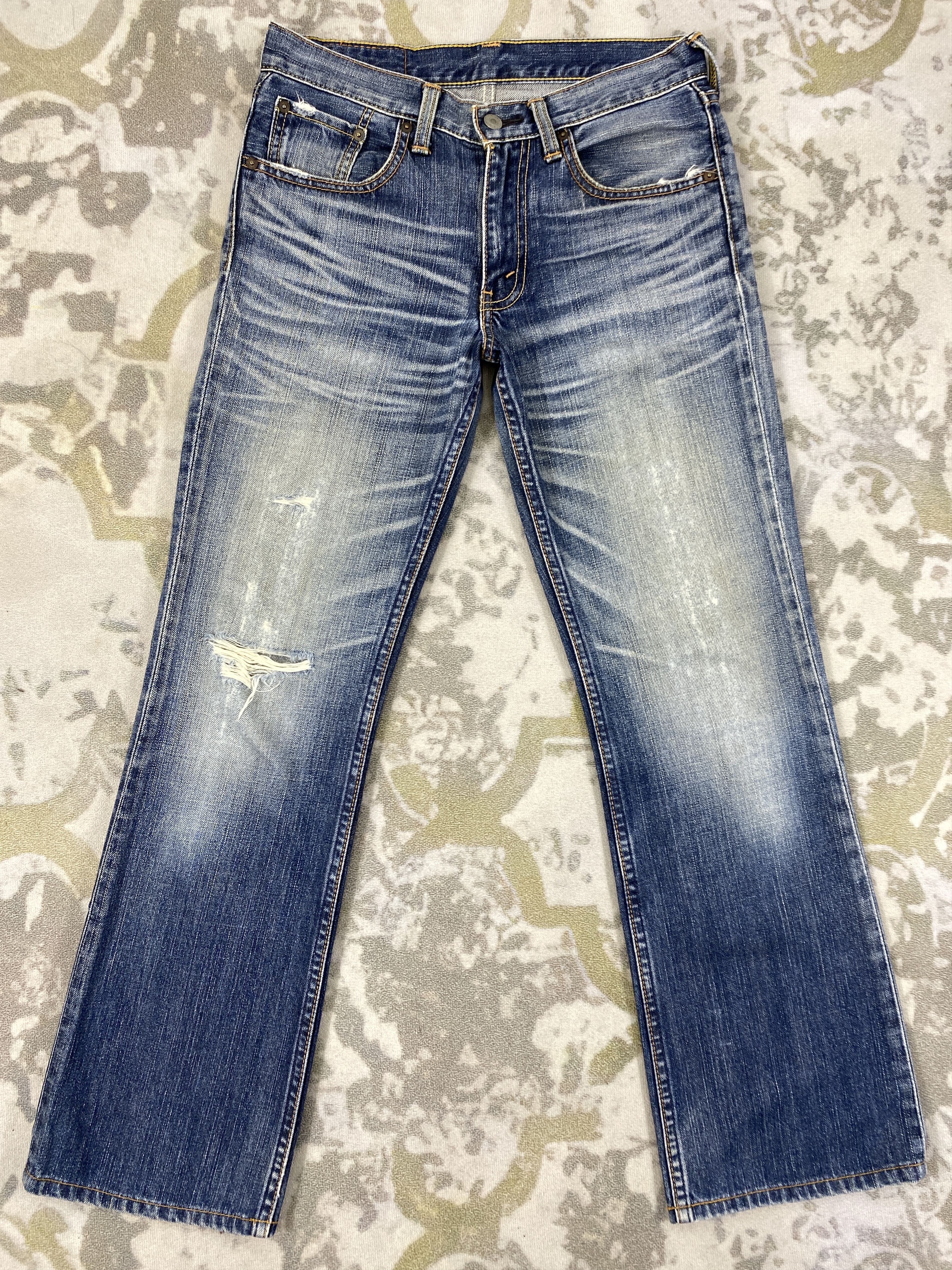 image of Distressed Denim x Hype Distressed Blue Vintage Levi's 707 29X28.5 Denim -Jn1394 in Blue Distressed