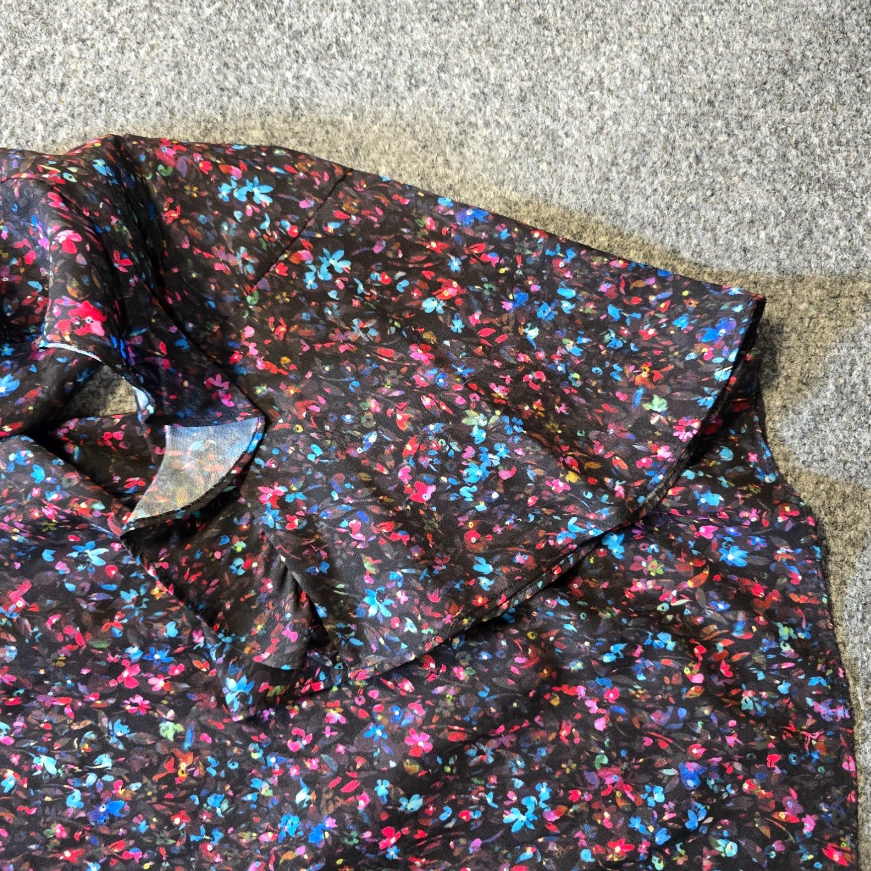 Parker Parker Top Womens XL Black Pink Floral V Neck Ruffle Flare Sleeves Casual Blouse Size XL / US 12-14 / IT 48-50 - 5 Thumbnail