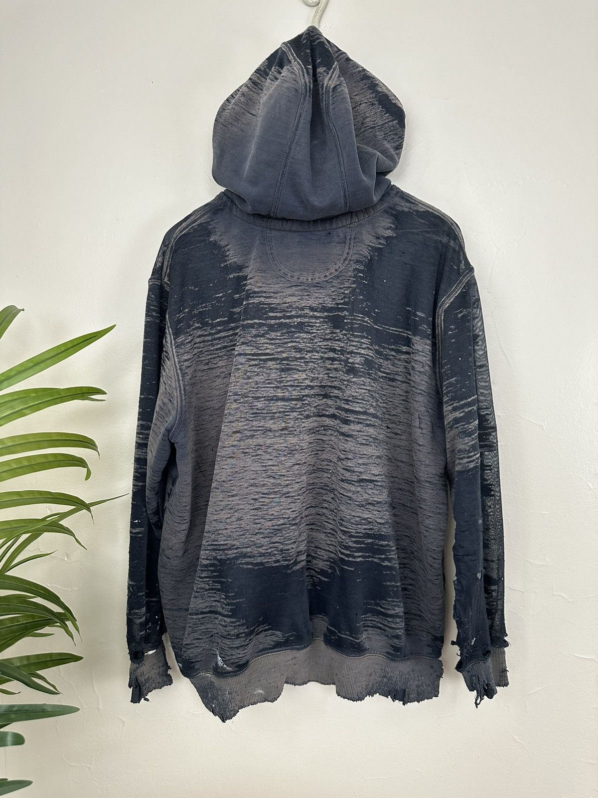 Carhartt × Vintage (XL) INSANE THRASHED SHEER Navy Carhartt Hoodie Size US XL / EU 56 / 4 - 12 Thumbnail