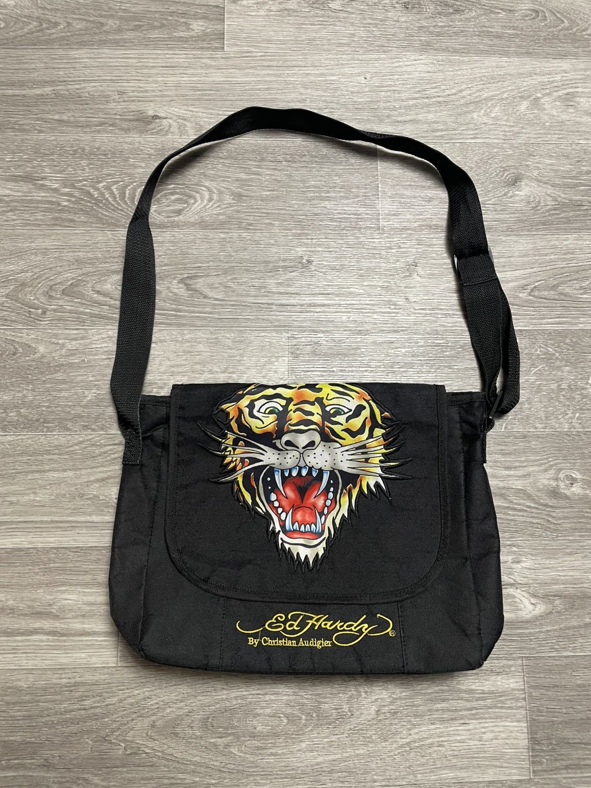 Ed Hardy Vintage Black Tiger Messenger Bag Y2K Streetwear Size ONE SIZE - 1 Thumbnail