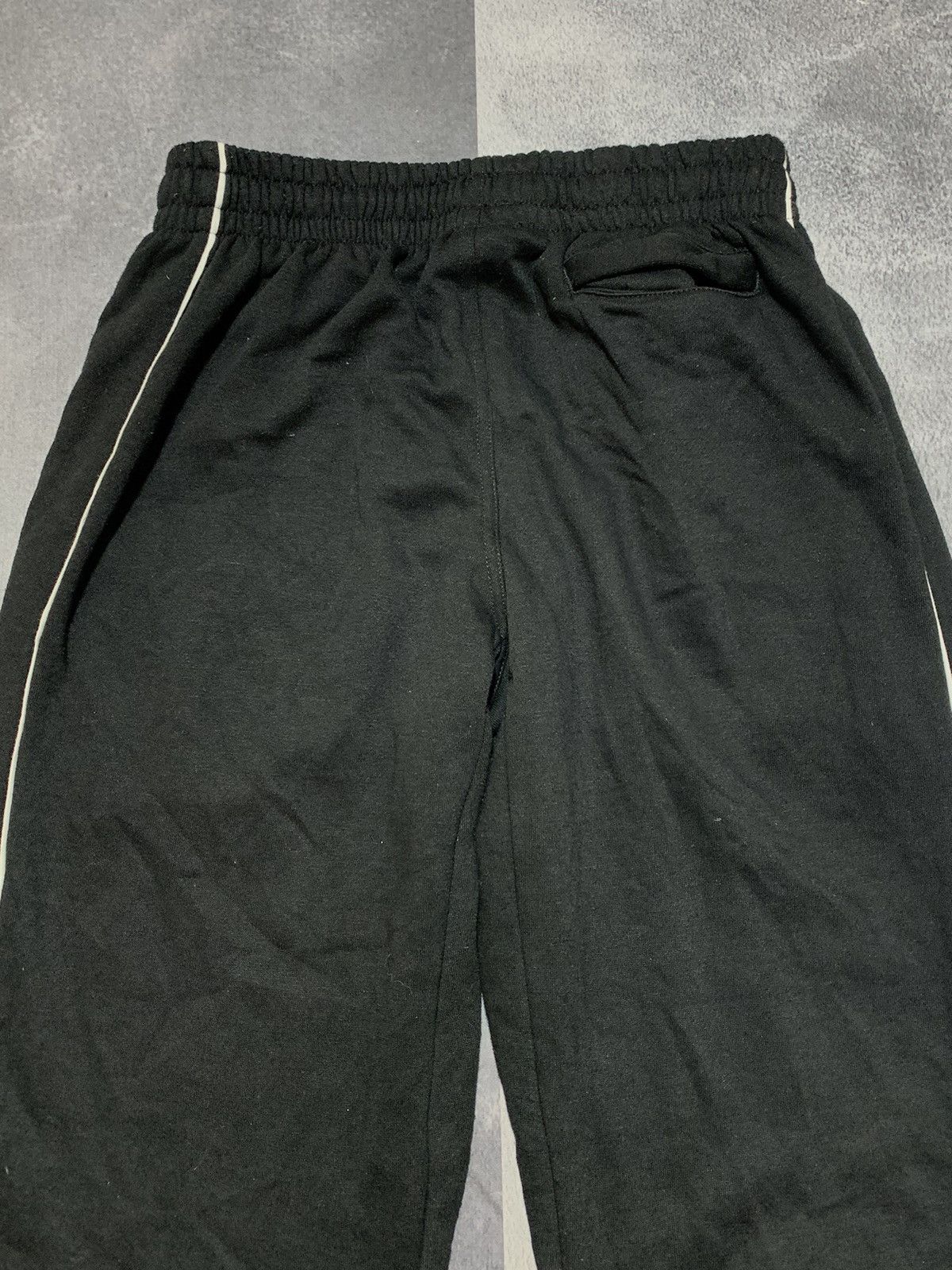 Umbro × Vintage Vintage Umbro joggers streetwear Y2K casual style size S Size US 30 / EU 46 - 8 Thumbnail