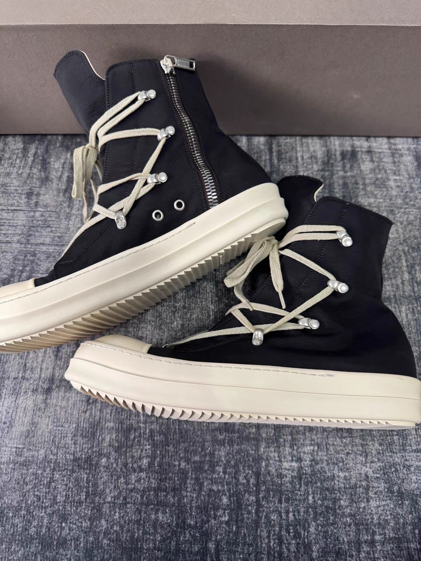 Rick Owens Rick Owens DRKSHDW Pentagram Lace Big Converse Sneakers Size US 9.5 / EU 42-43 - 6 Thumbnail