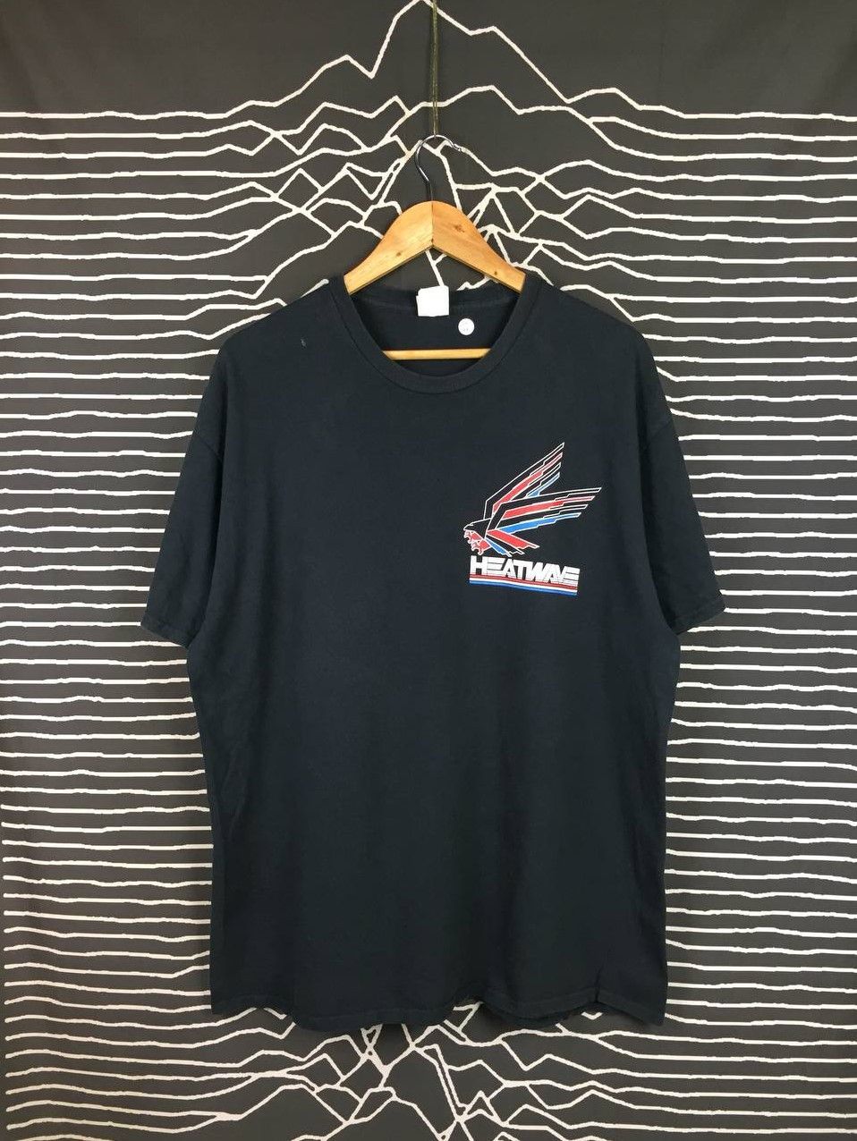 Vintage Heat Wave Visual Heat Wave American Flag Graphic Tee Size US XL / EU 56 / 4 - 4 Thumbnail