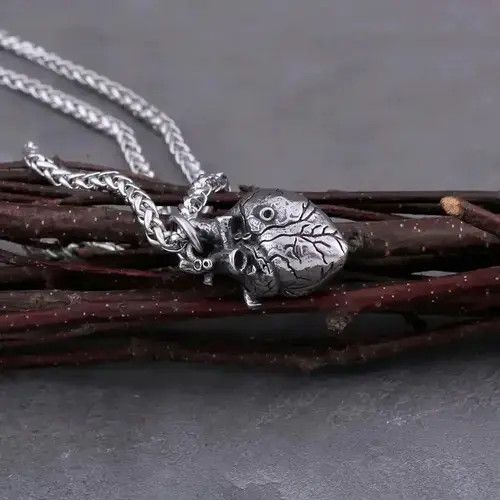 Vintage Anatomical Heart Pendant Necklace Size ONE SIZE - 2 Thumbnail